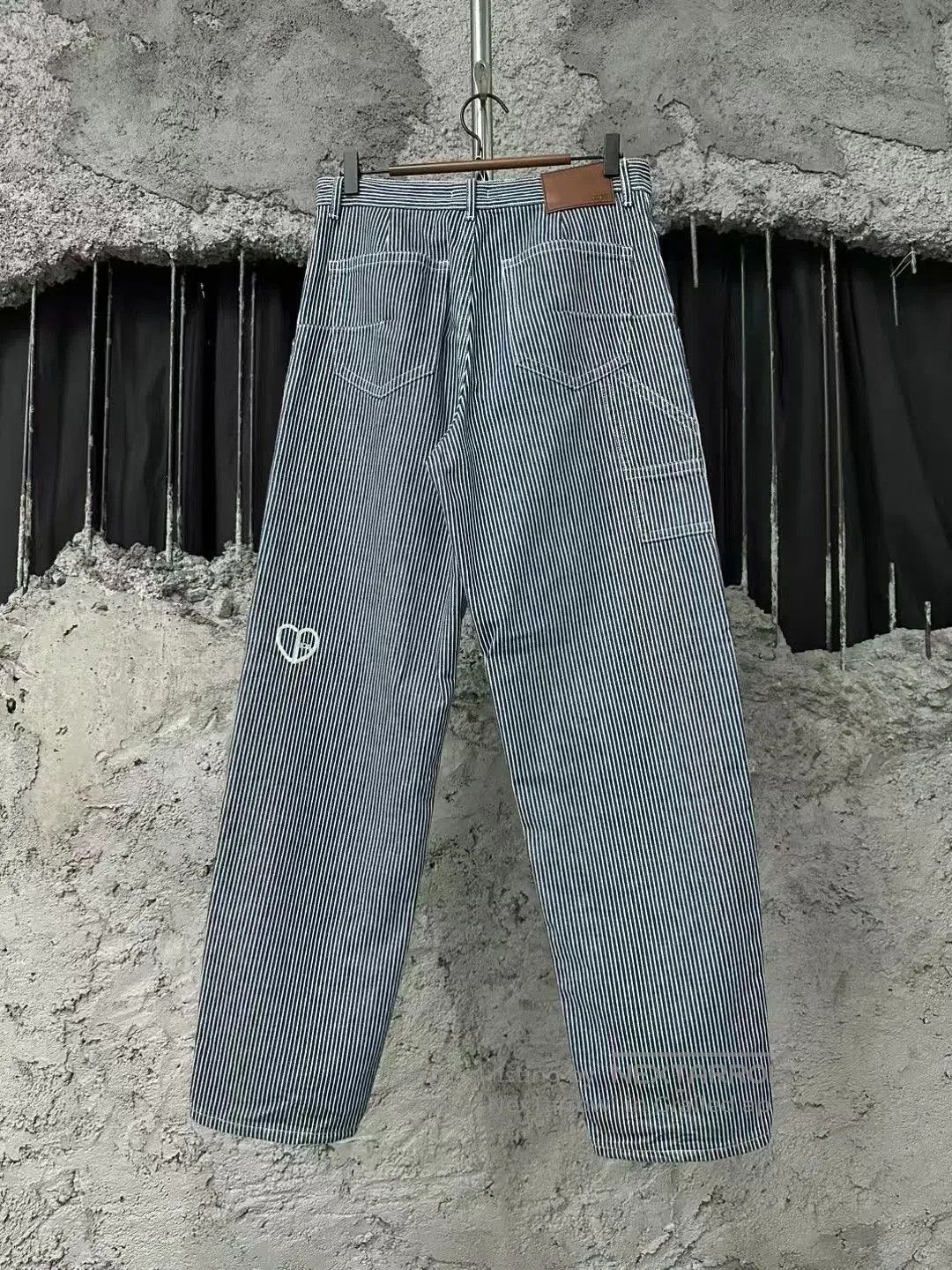 Dior Dior Embroidered Heart Blue White Striped Cargo Pants. Size US 30 / EU 46 - 2 Thumbnail