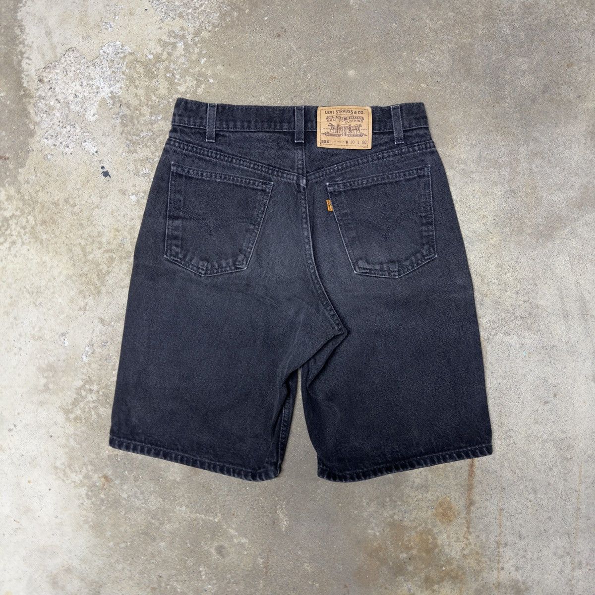 image of Levis x Vintage 90's Levi’S 550 Black Baggy Denim Jean Shorts Jorts, Men's (Size 30)