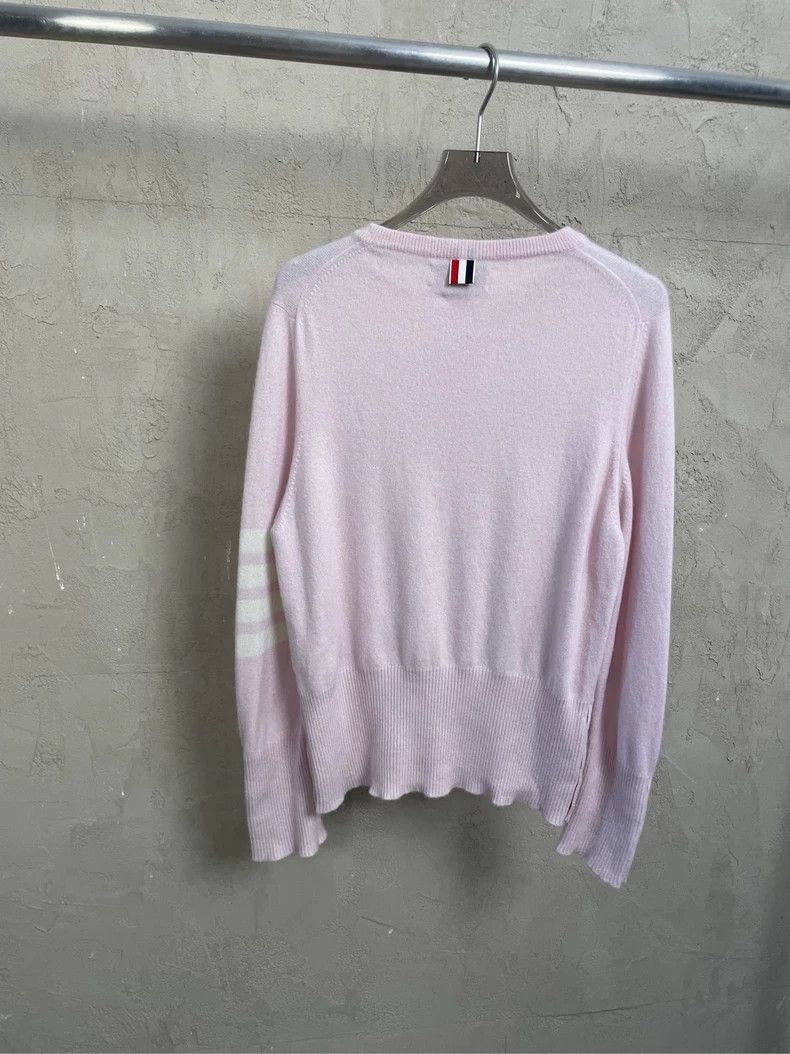 Thom Browne Thom Browne Cashmere round neck sweater Size US L / EU 52-54 / 3 - 2 Thumbnail