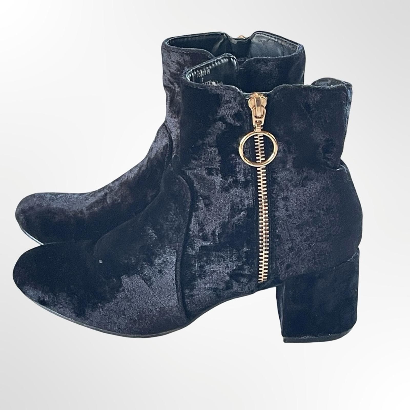Other Charlotte Russe Black Velvet Ankle Booties w. Gold Ring Zip Size US 7 / IT 37 - 2 Thumbnail