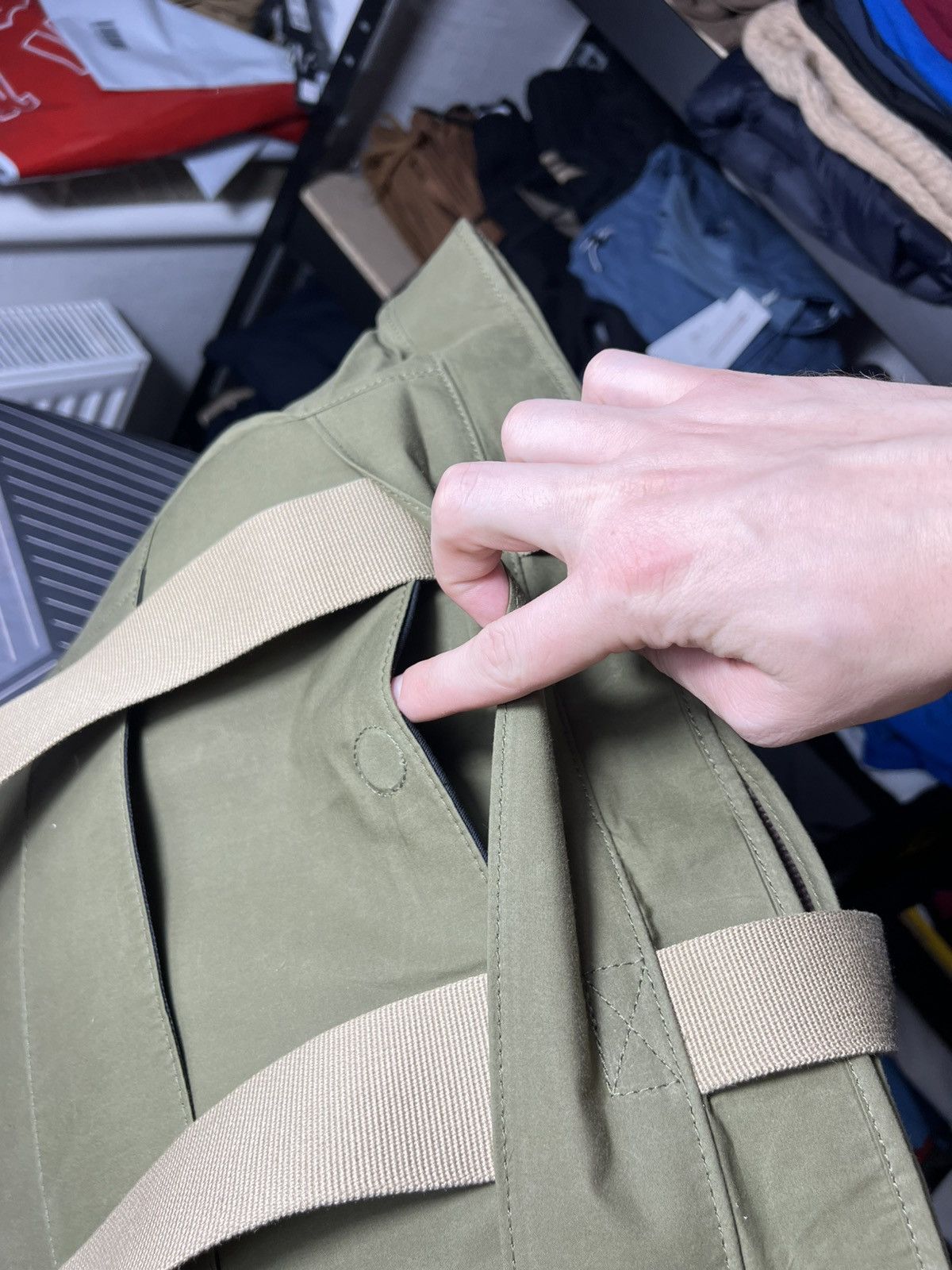 Barbour NWT Barbour Transport 3‑Way Tote/Backpack Bag – Olive Green Size ONE SIZE - 10 Thumbnail