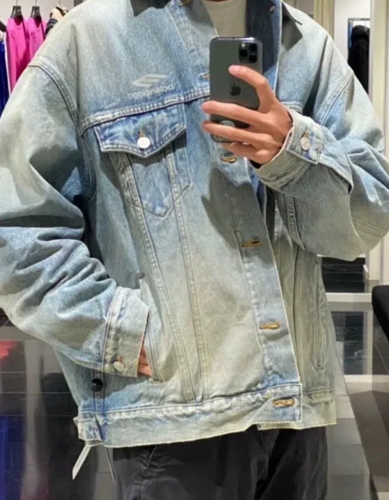 Balenciaga Balenciaga Light Blue 3B Distressed Denim Jacket Size US S / EU 44-46 / 1 - 5 Thumbnail