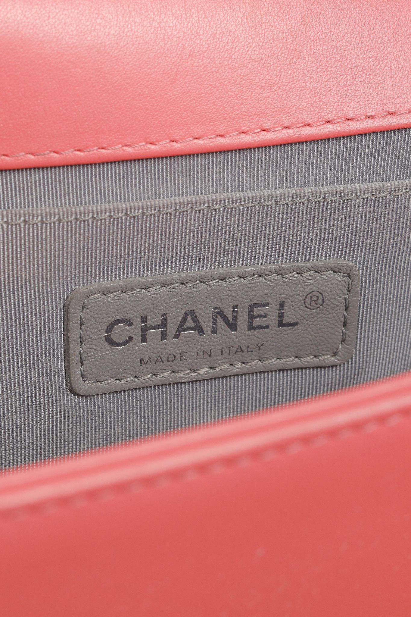Chanel Chanel Boy Medium Pink Calfskin Chevron Flap Shoulder Bag Size ONE SIZE - 13 Thumbnail