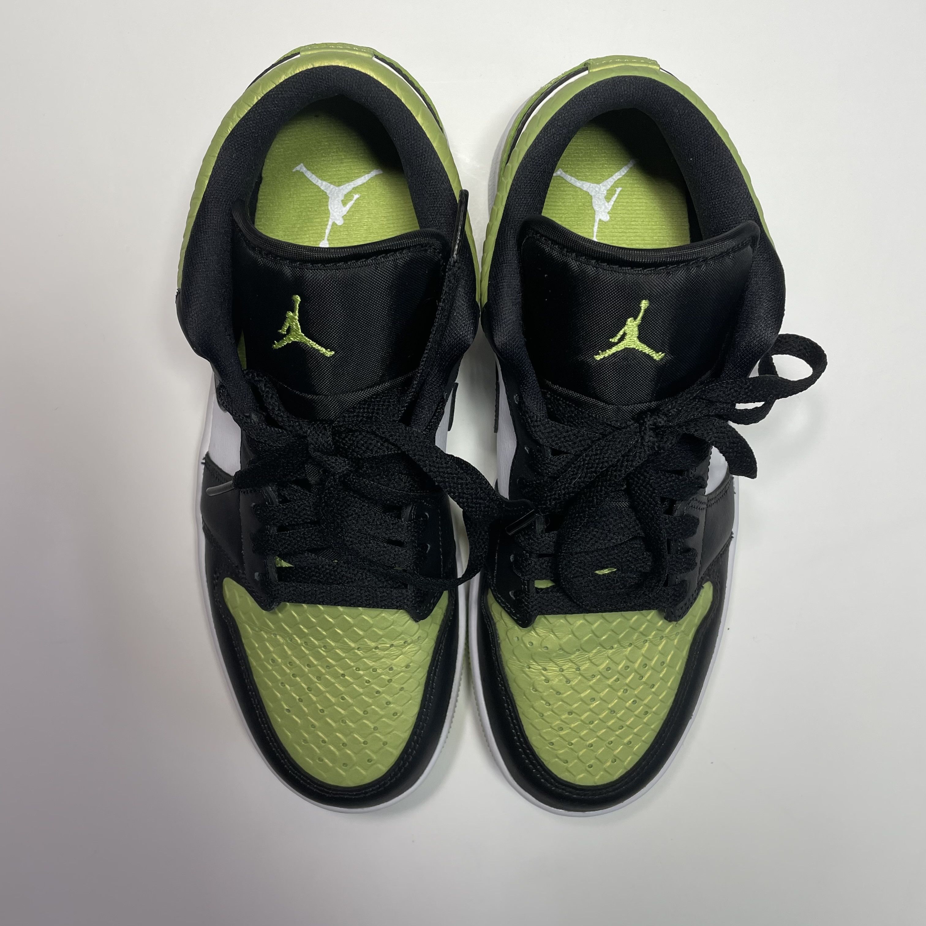 Jordan Brand × Nike Nike Air Jordan 1 Low SE vivid green snakeskin Size US 8 / EU 41 - 4 Thumbnail