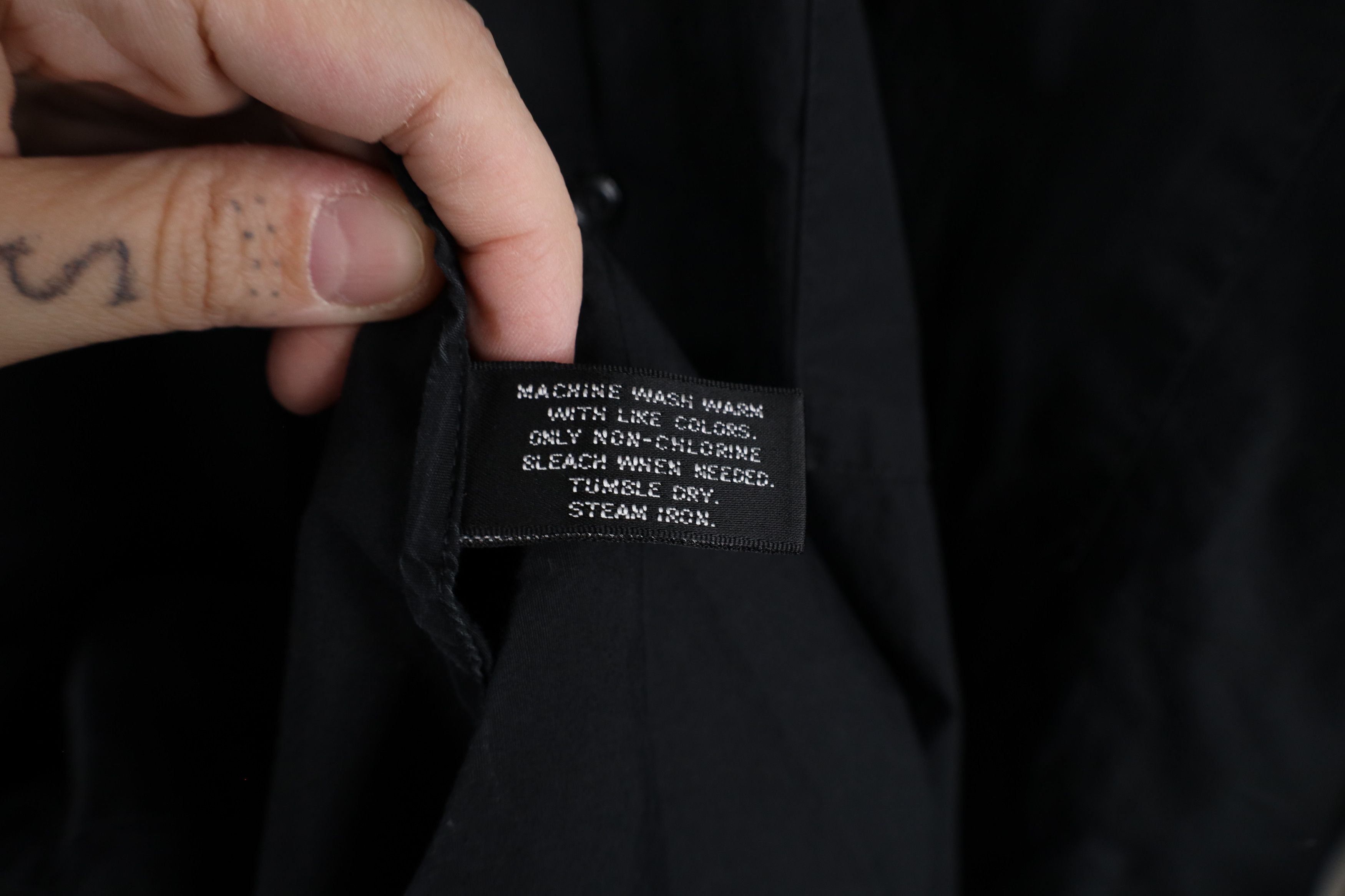 Fubu × Vintage Vintage FUBU Faded Spell Out Script Collared Button Shirt Size US L / EU 52-54 / 3 - 6 Thumbnail