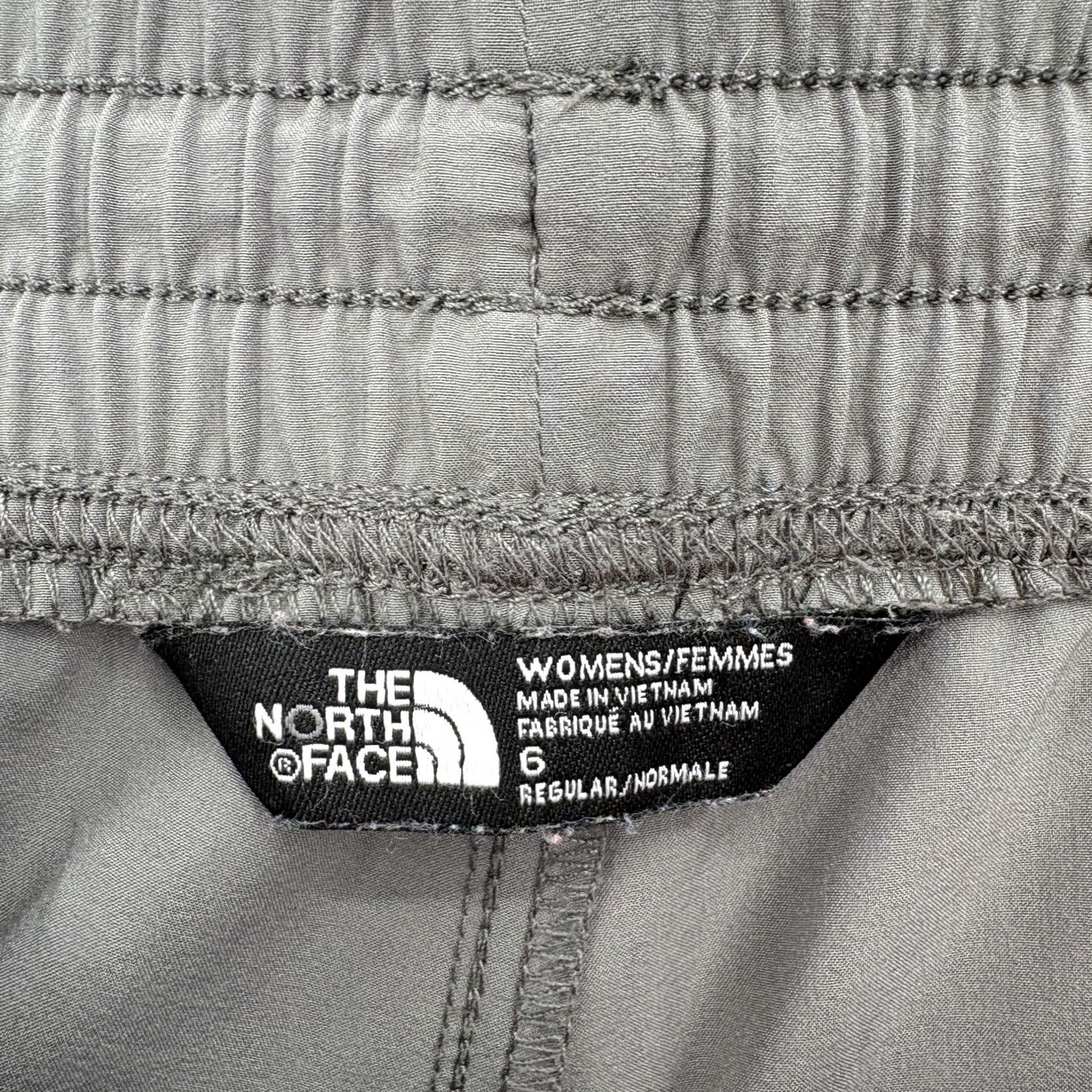 The North Face VINTAGE? No. The North Face Sheltay Pants Womens 6 Gray Jogger Lightweight Stretch Trail Camp Size 28" / US 6 / IT 42 - 4 Thumbnail