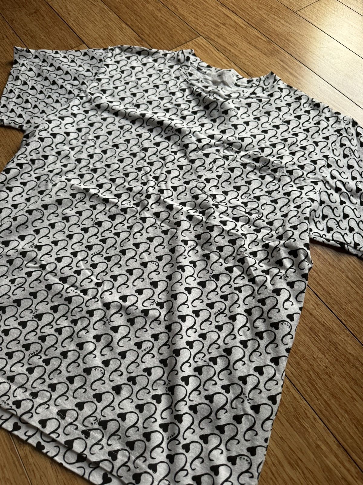 Japanese Brand × Toga Toga Virilis Heart Flower Print T-Shirt Size US M / EU 48-50 / 2 - 5 Thumbnail