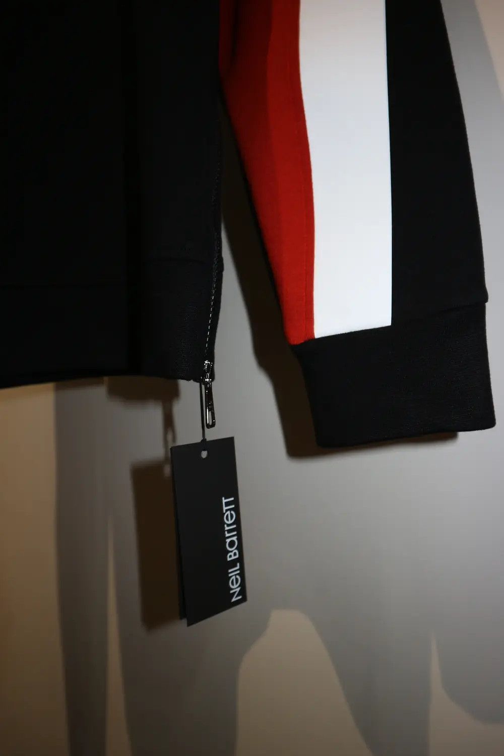 Neil Barrett Arrow print neoprene sweatshirt Size US XS / EU 42 / 0 - 8 Thumbnail