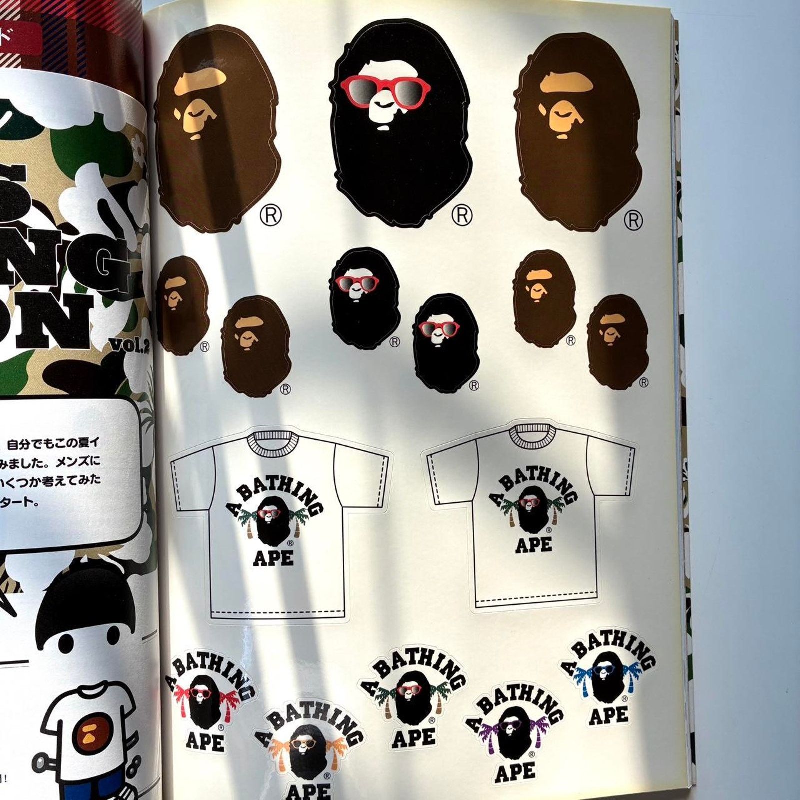Bape BAPE Nigo A BATHING APE 2008 summer Collection Magazine Size ONE SIZE - 3 Thumbnail