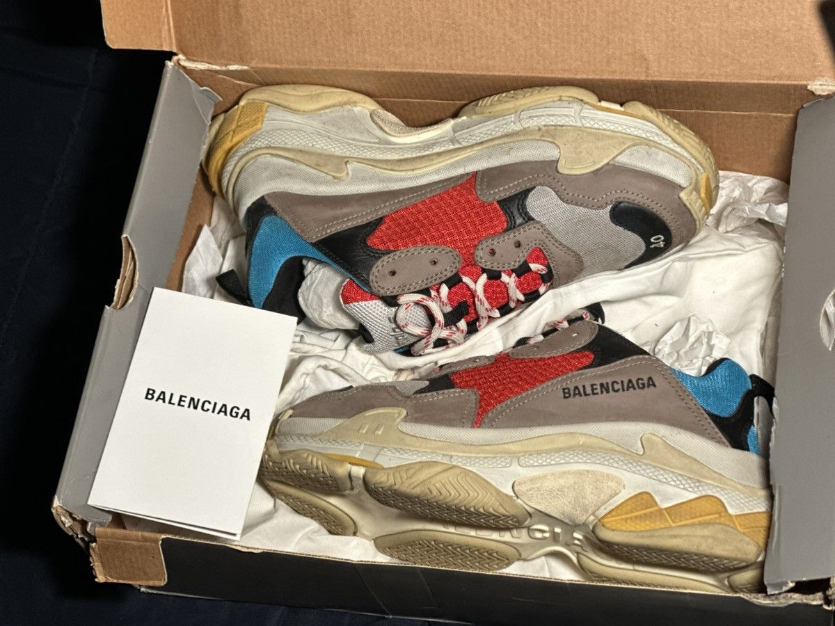 Balenciaga Balenciaga Triple S Grey Red Blue Size US 7 / EU 40 - 13 Thumbnail