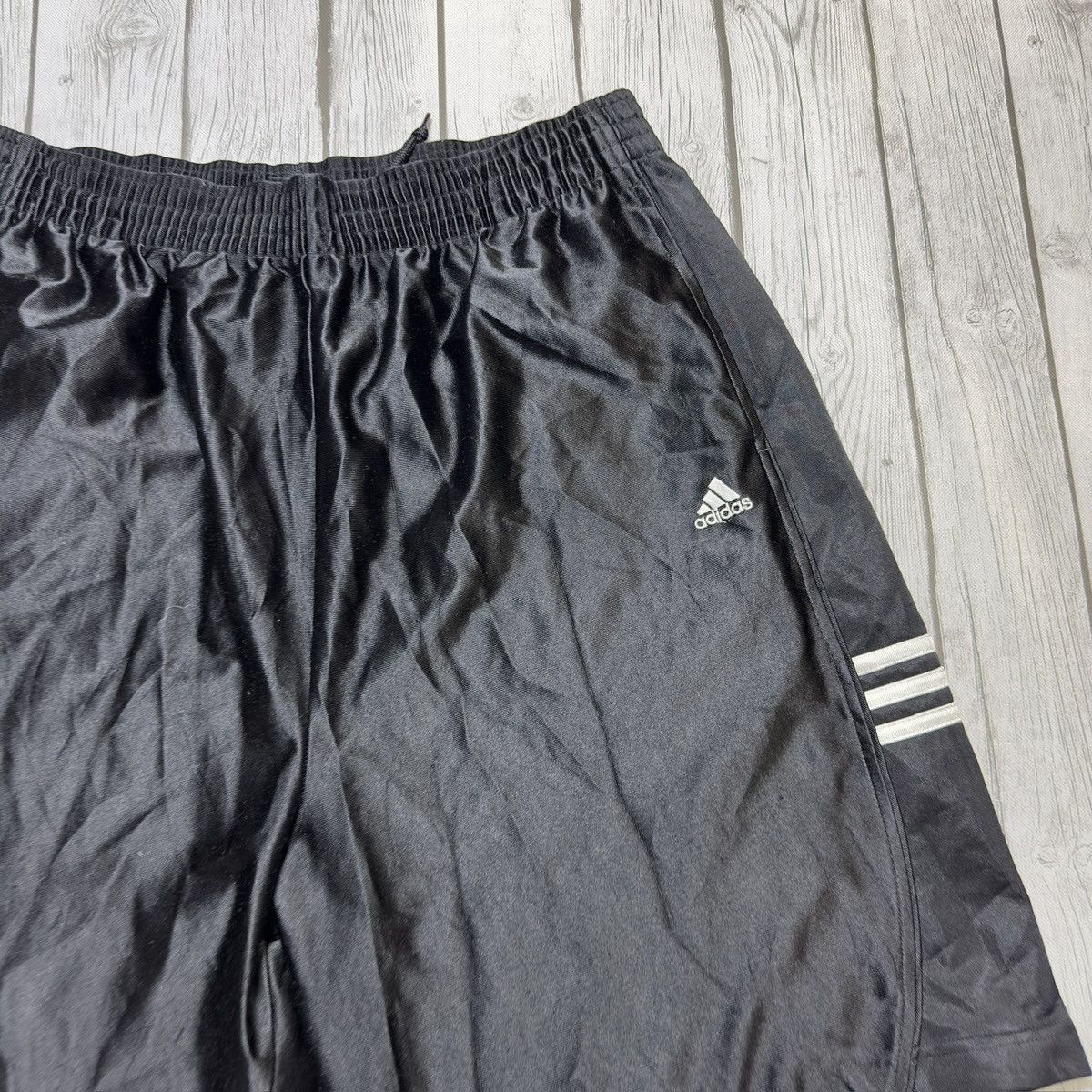 Adidas × Vintage Vintage Adidas shorts Size US 36 / EU 52 - 3 Thumbnail