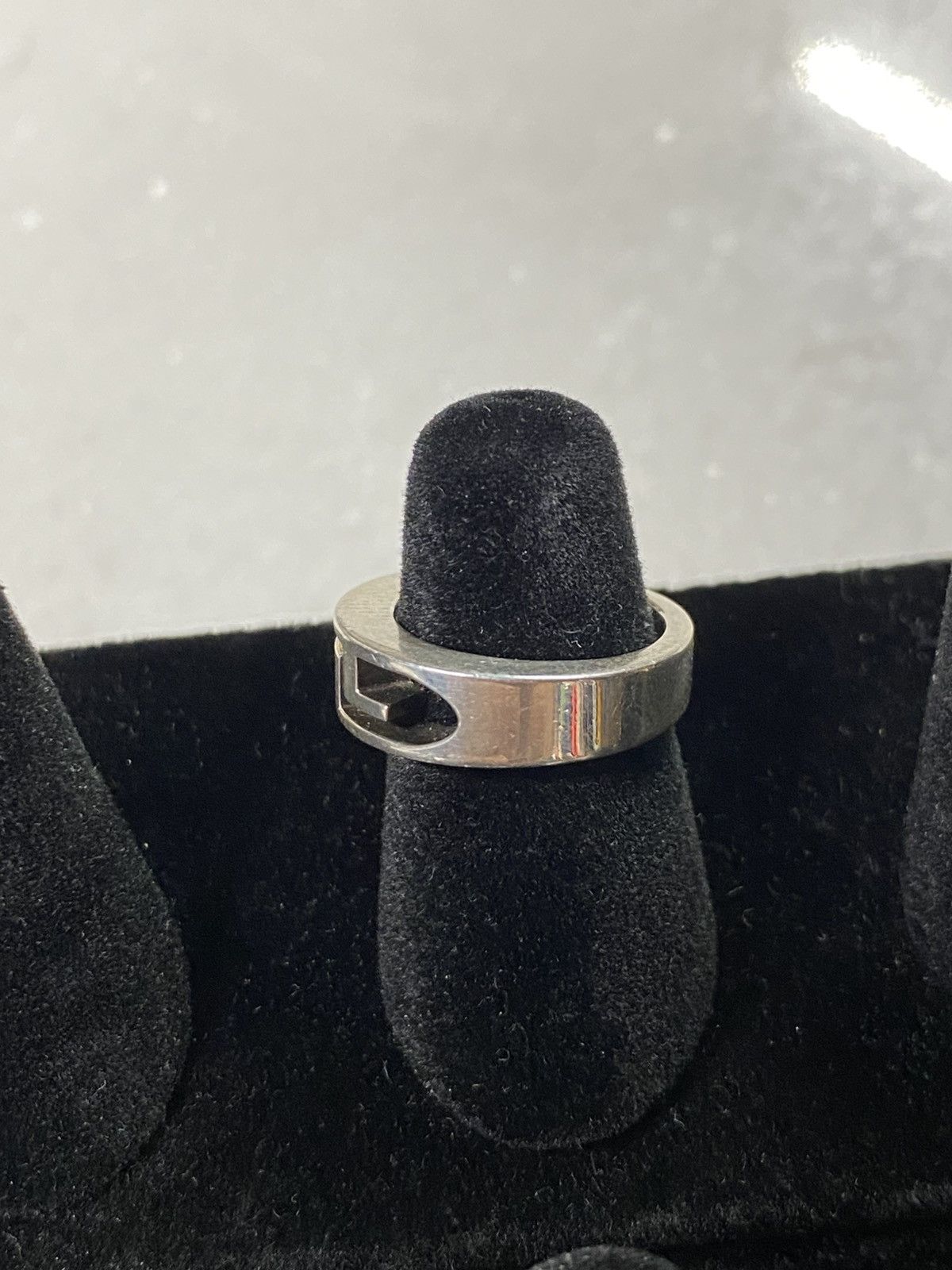 Gucci Gucci GG Silver Ring Sterling Silver Preowned Size 4.5 Size ONE SIZE - 4 Thumbnail