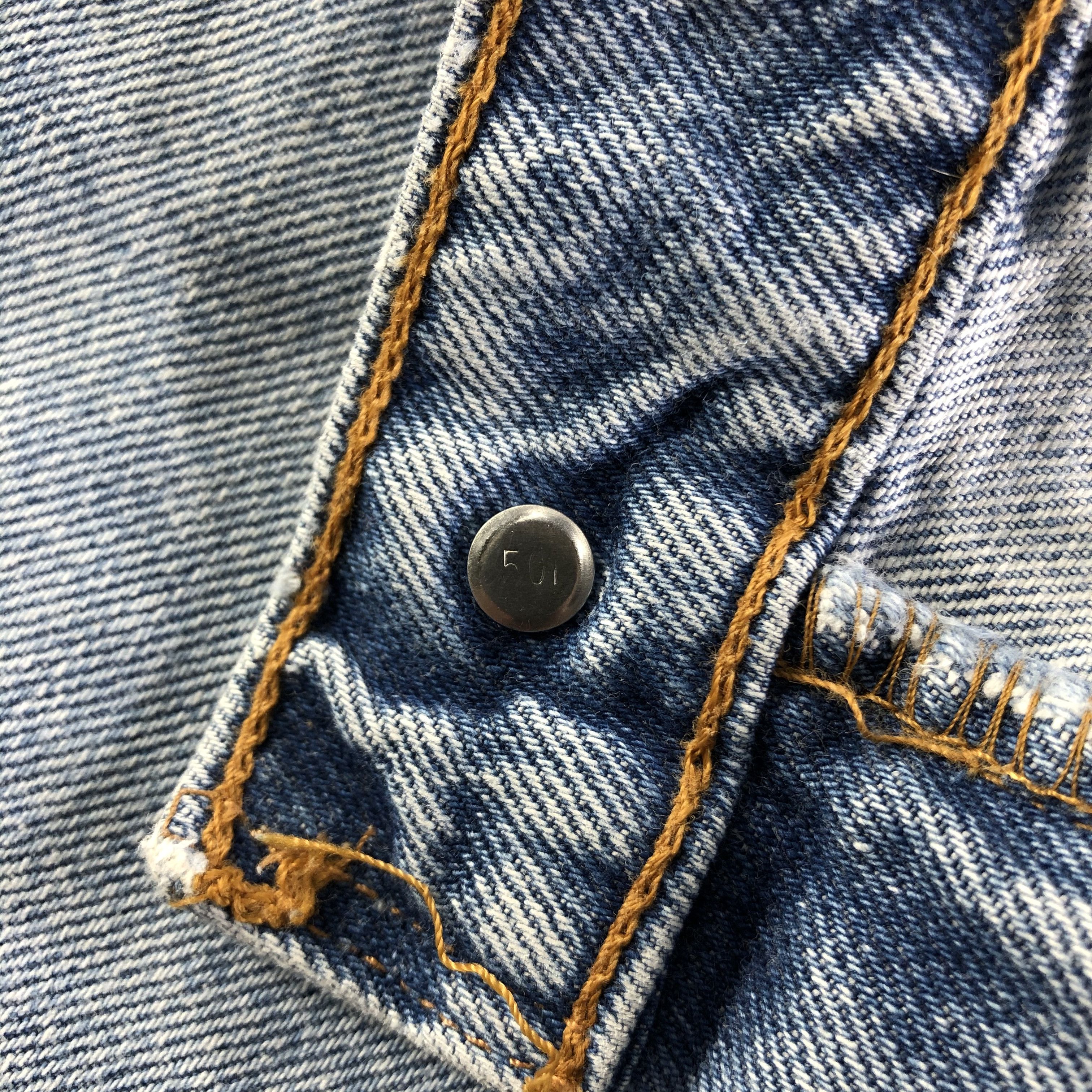 Levi's Vintage Light Wash Levis 505 Jeans-J3416 Size 32" / US 10 / IT 46 - 9 Thumbnail