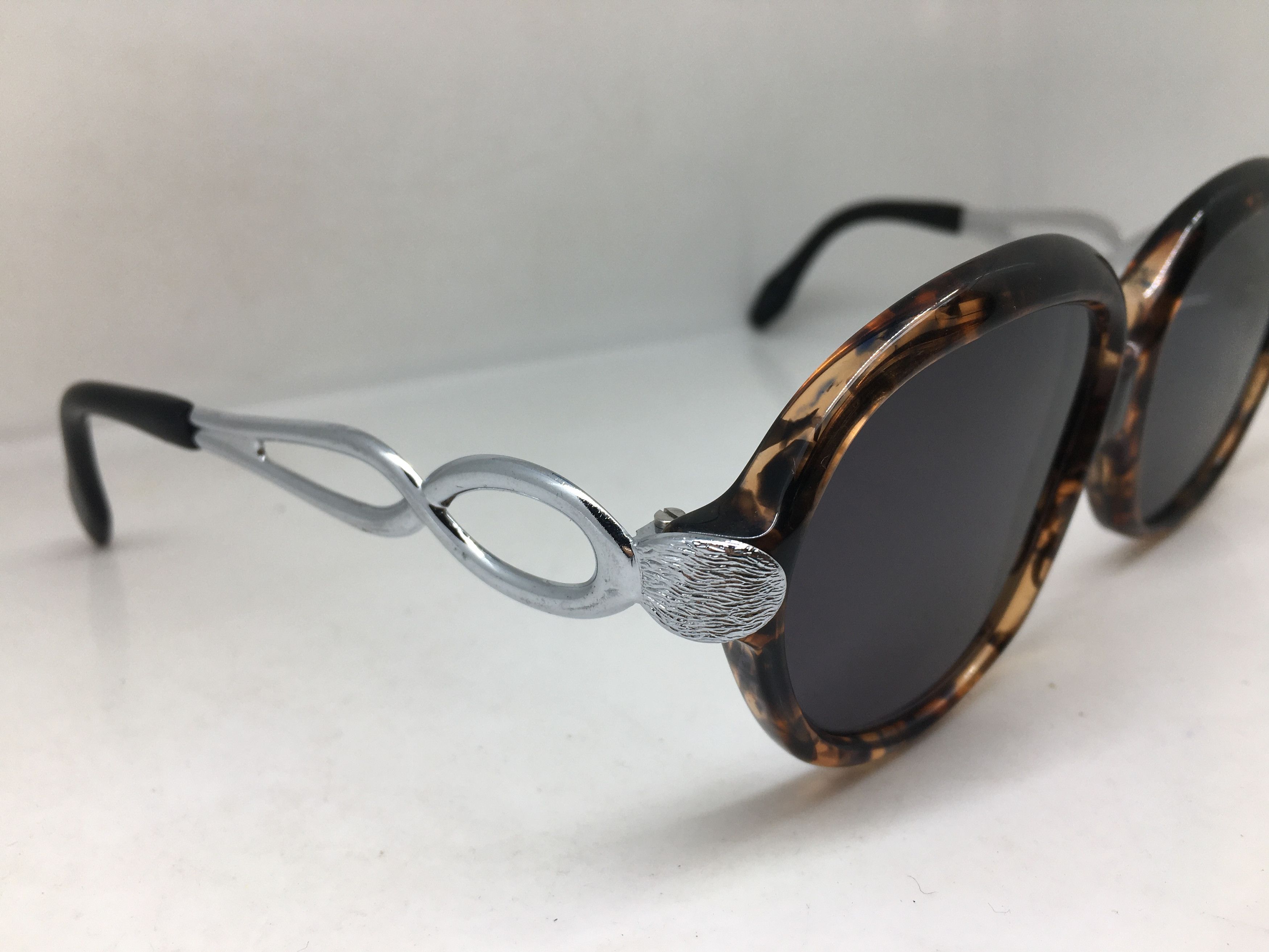 Vintage Vintage INDO Bev Hills Diva Sunglasses Frame Spain Size ONE SIZE - 2 Thumbnail