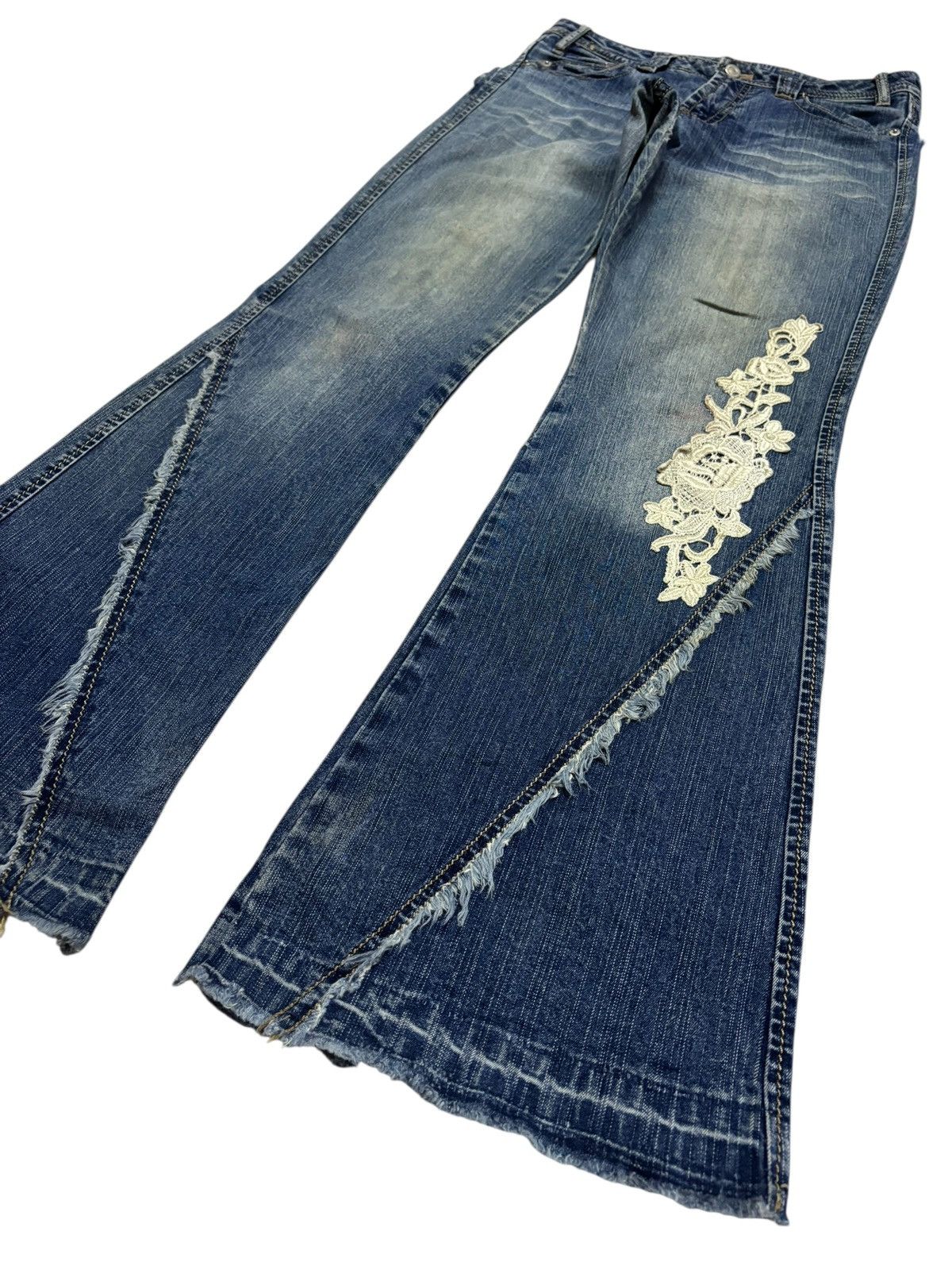 Japanese Brand Vtg Japanese Brand Flared Distressed Jeans Size 29" - 3 Thumbnail