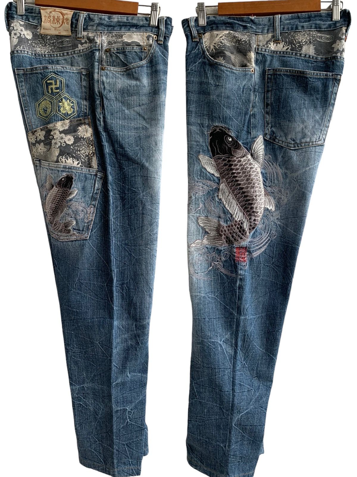 Japanese Brand Vintage Japanese Brand Karakuri Embroidery Fish Koi Jeans Size US 34 / EU 50 - 1 Thumbnail