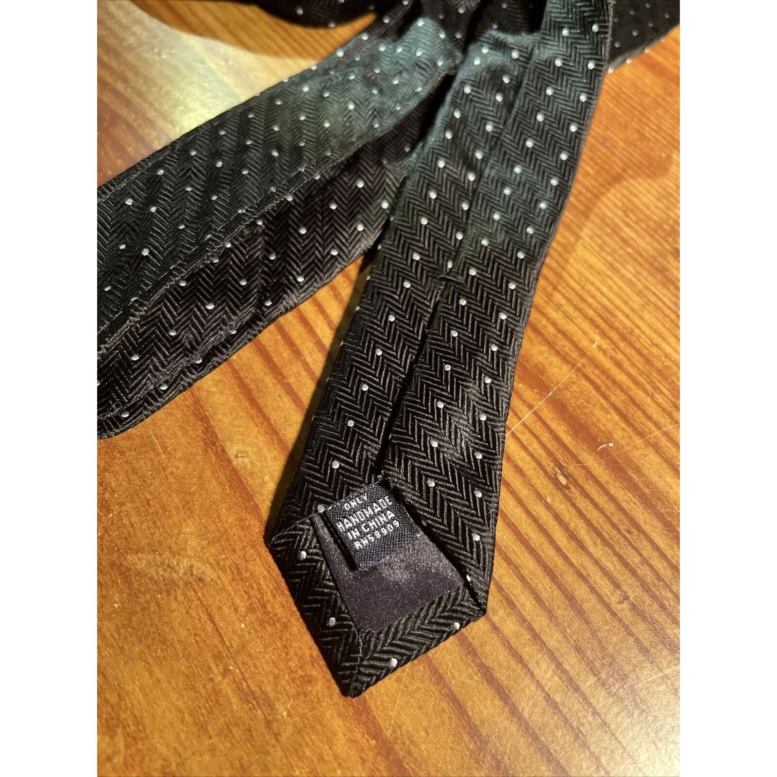 Roundtree & Yorke Roundtree Yorke Men’s Black White Dot Silk Geometric Necktie Size ONE SIZE - 3 Thumbnail