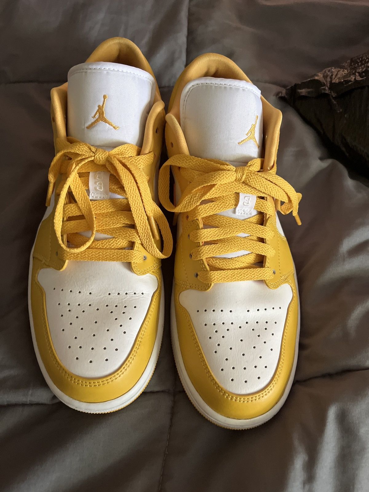 Jordan Brand Air Jordan 1 Low “Pollen” Size US 11 / EU 44 - 6 Thumbnail