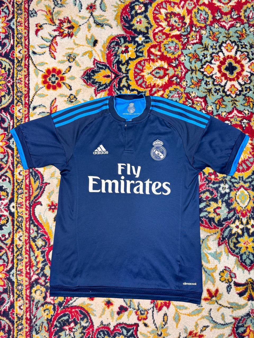 Adidas REAL MADRID 2014 2015 THIRD SOCCER JERSEY sz S MEN Size US S / EU 44-46 / 1 - 1 Thumbnail