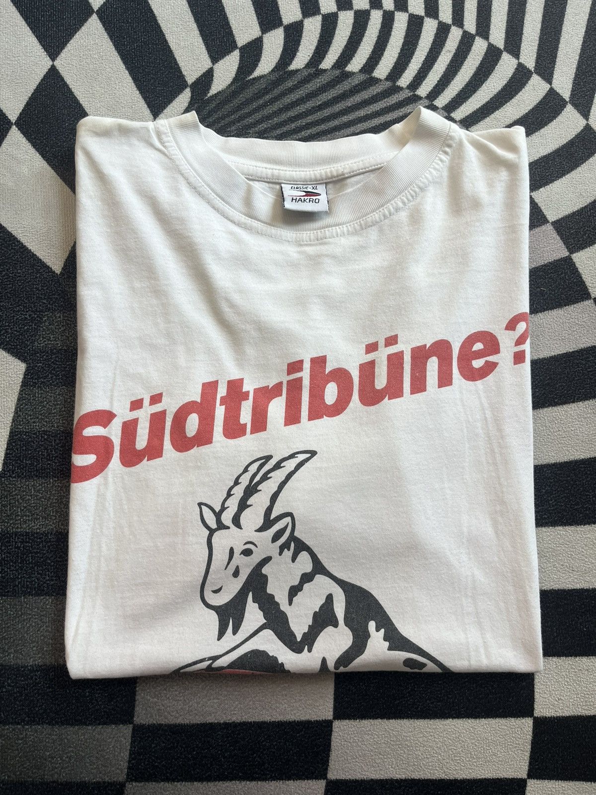 Vintage Vintage 1.FC KOLN Sudtribune? Sign on Tshirt Size US XL / EU 56 / 4 - 1 Thumbnail