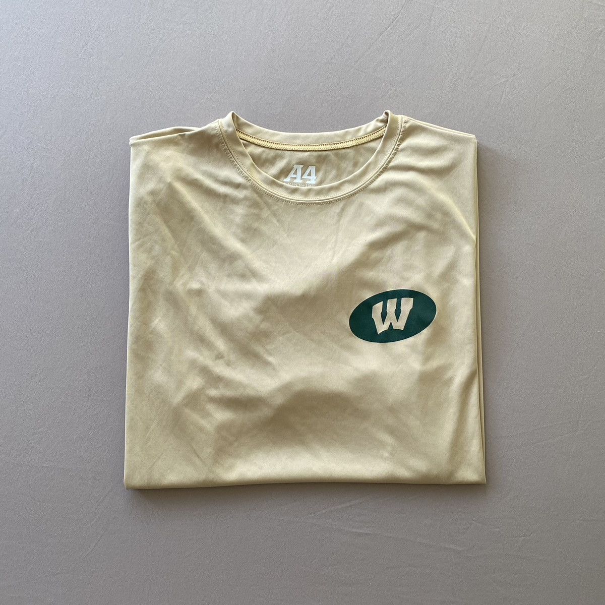 Other University of Wisconsin Athletic Varsity Tee Size US L / EU 52-54 / 3 - 1 Thumbnail