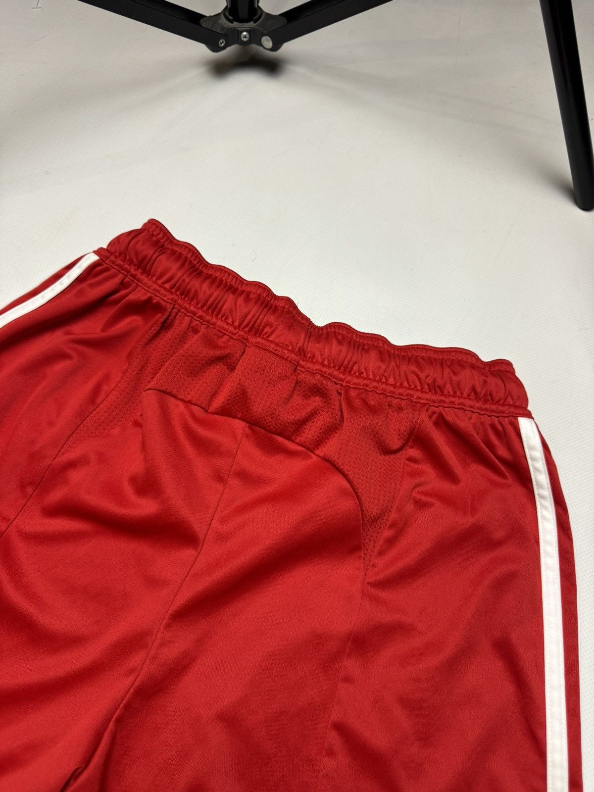 Adidas Rare vintage Adidas Liverpool Shorts jersey y2k Size US S / EU 44-46 / 1 - 10 Thumbnail