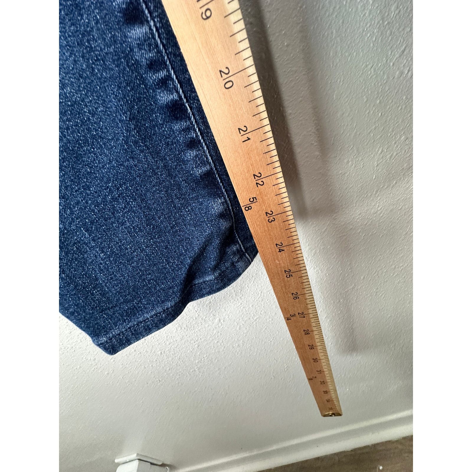 AG Adriano Goldschmied AG Adriano Medium Wash Whiskered Prima Cigarette Leg Jean 30 Size 30" / US 8 / IT 44 - 13 Thumbnail