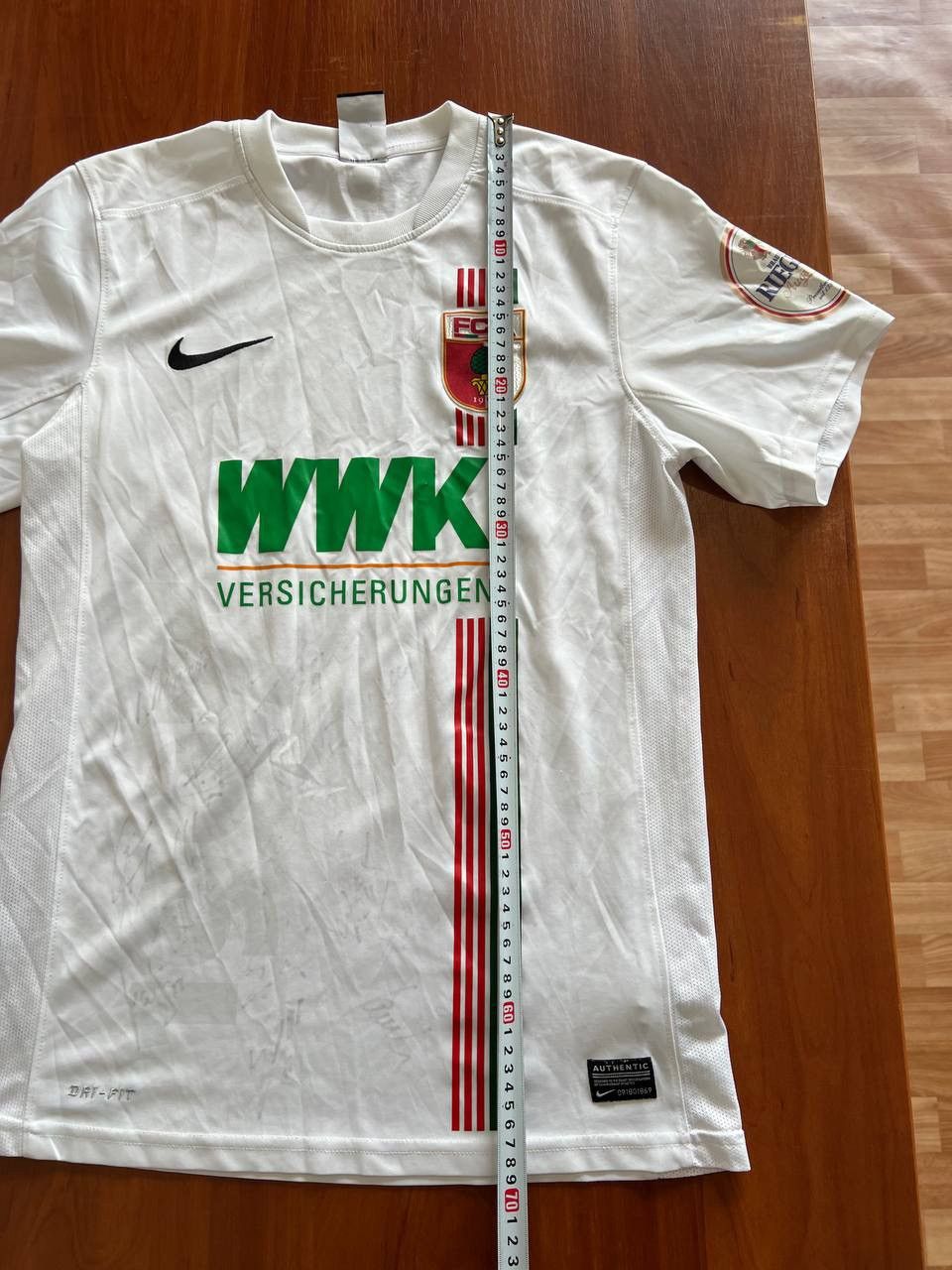 Nike 2015/16 AUGSBURG FC SIGNED HOME SOCCER JERSEY FOOTBALL SHIRT Size US S / EU 44-46 / 1 - 21 Thumbnail