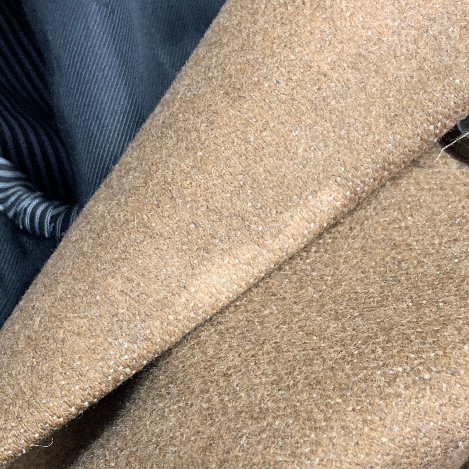 AMI AMI Size 36 Camel Wool Blend Double Breasted Coat Size US S / EU 44-46 / 1 - 10 Thumbnail