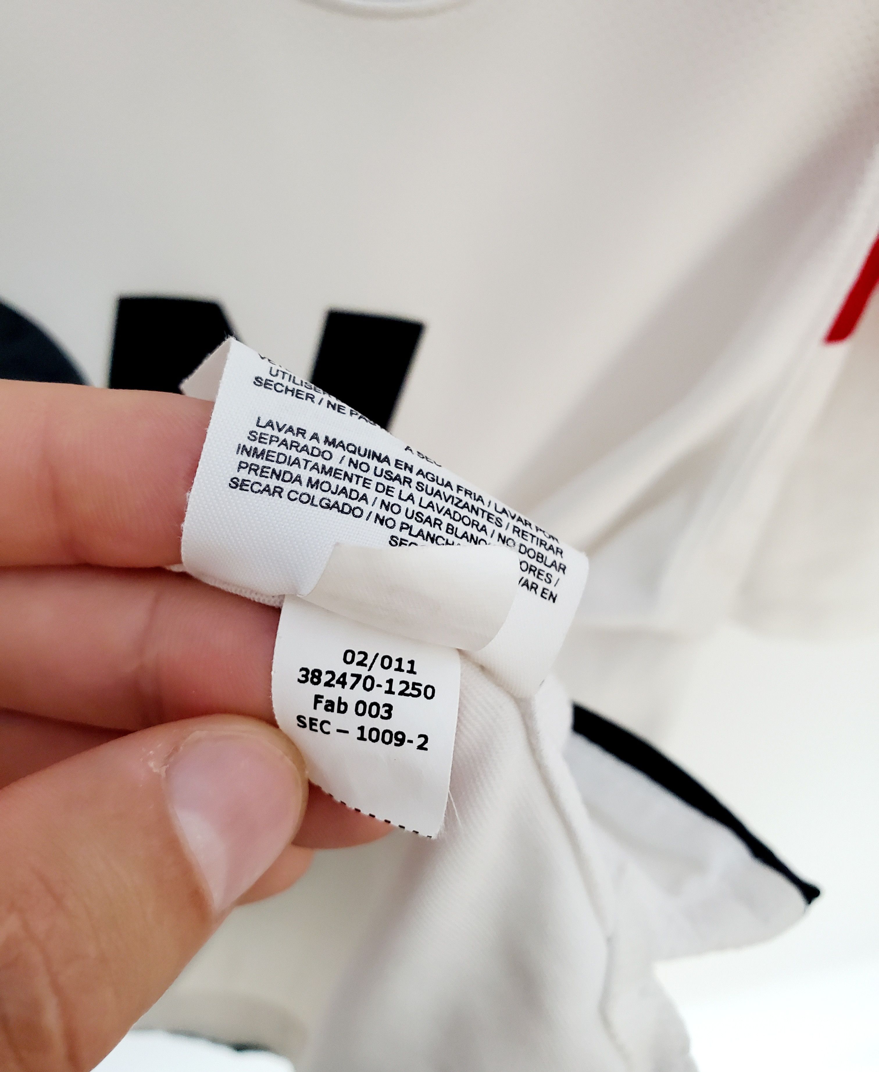 Nike MANCHESTER UNITED 2010 2011 Nike AWAY jersey new condition L Size US L / EU 52-54 / 3 - 7 Thumbnail