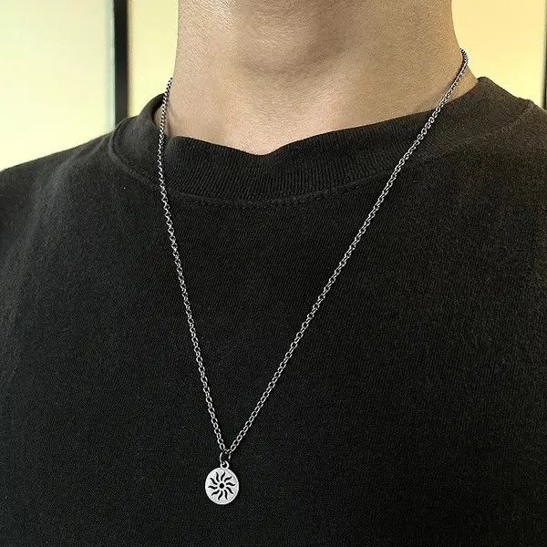 Jewelry Simple Long Chain Necklace Sun Pendant Necklace Vintage y2k Size ONE SIZE - 8 Thumbnail