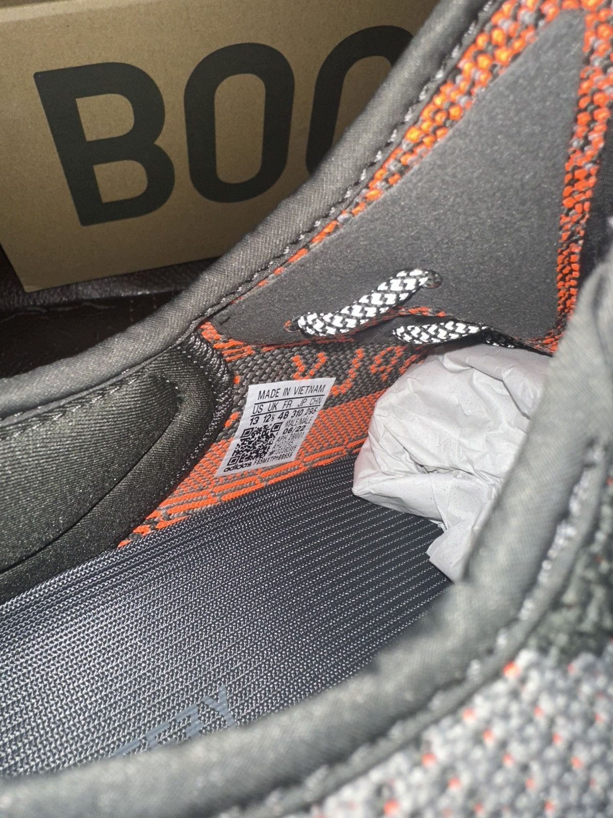 Yeezy Yeezy 350 Carbon Beluga Size US 13 / EU 46 - 8 Thumbnail