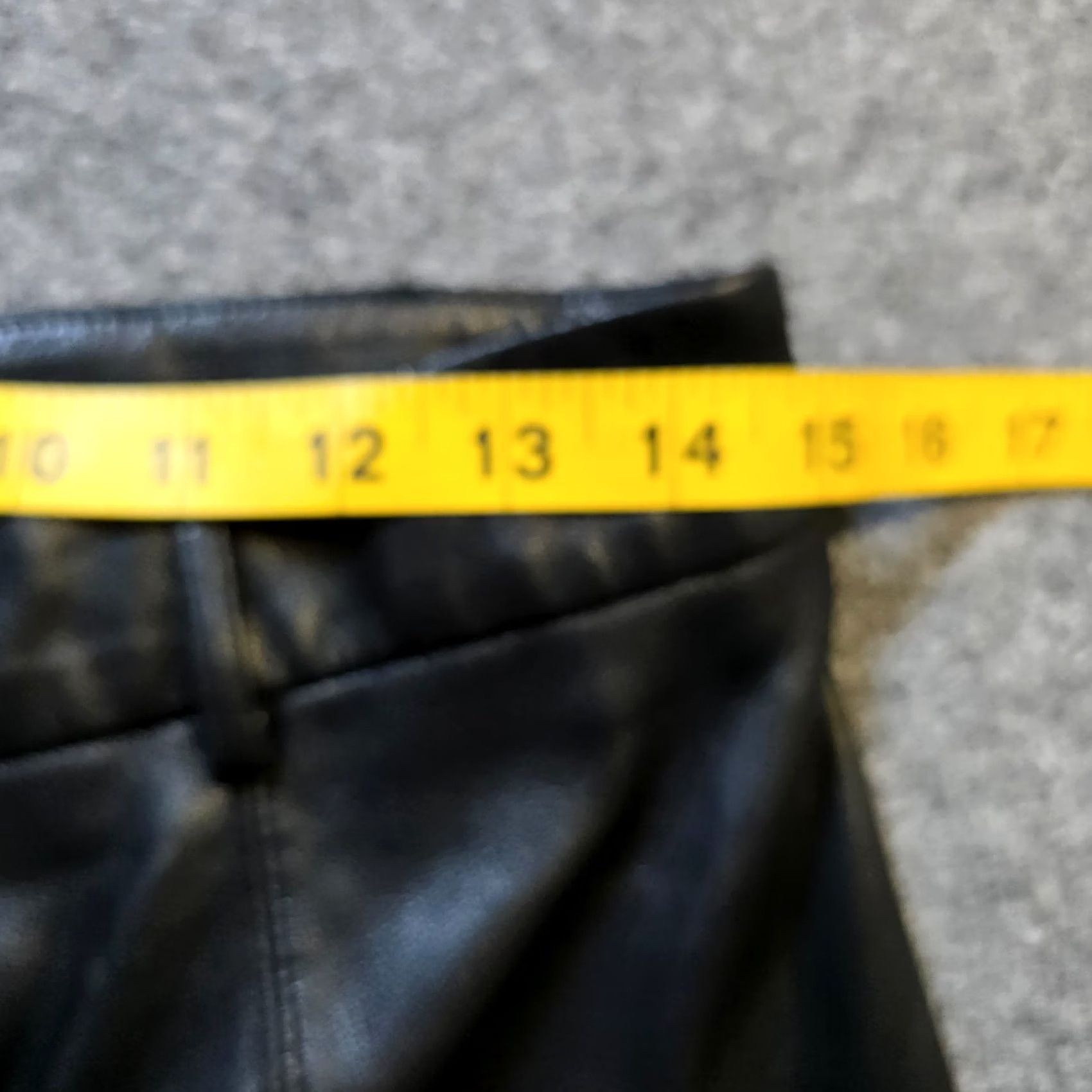 7 For All Mankind Seven For All Mankind Pants Womens M Black Wide-Leg Faux Leather Crop Shirt? Size 32" / US 10 / IT 46 - 5 Thumbnail