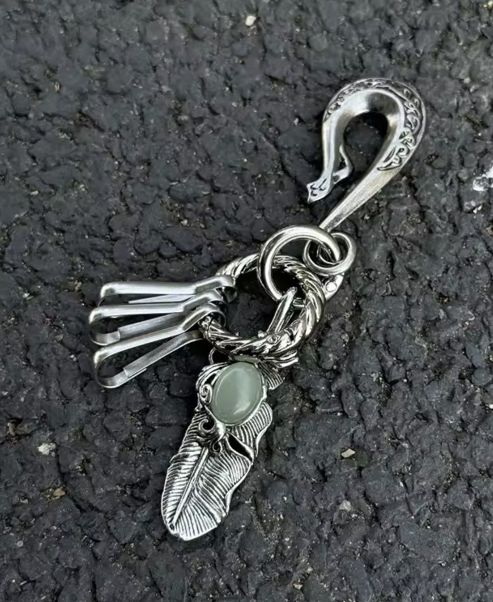 Jewelry Gem Twist Buckle Keychain, y2k Keychain Size ONE SIZE - 1 Thumbnail