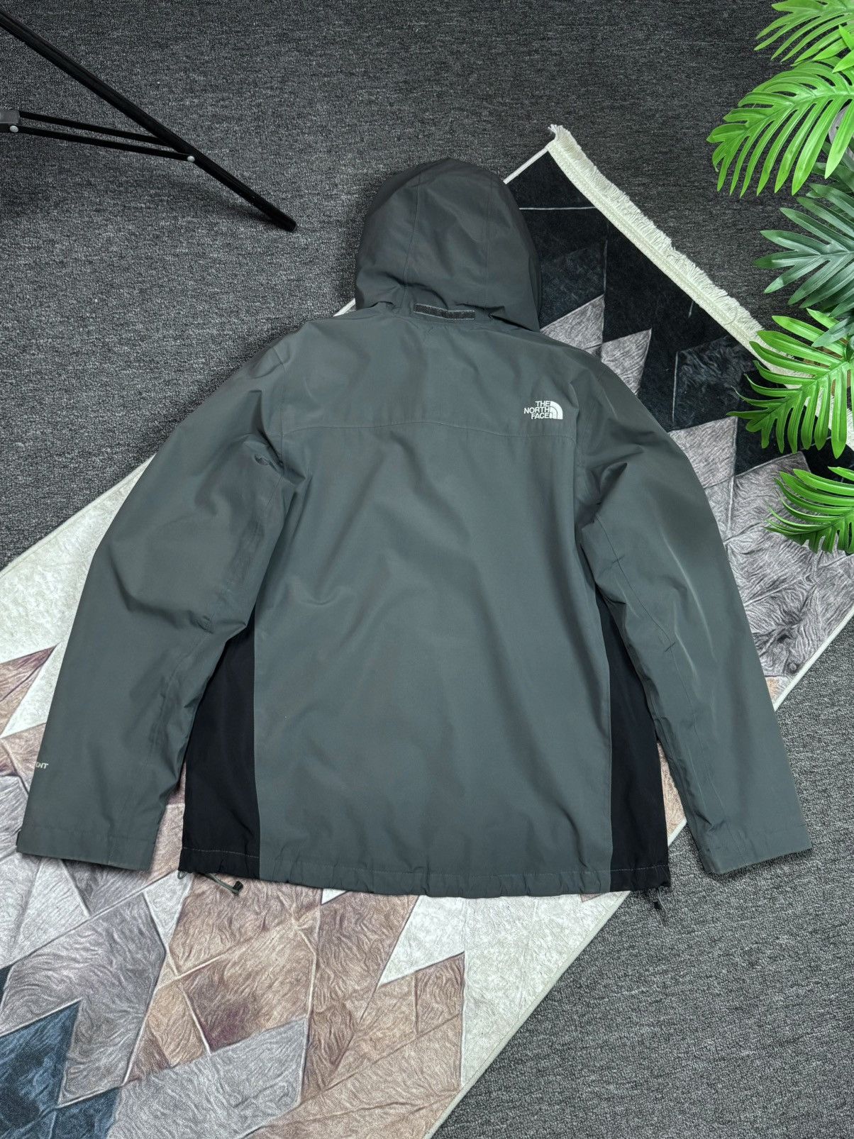 The North Face The north face jacket vintage size L y2k style Size US L / EU 52-54 / 3 - 15 Thumbnail