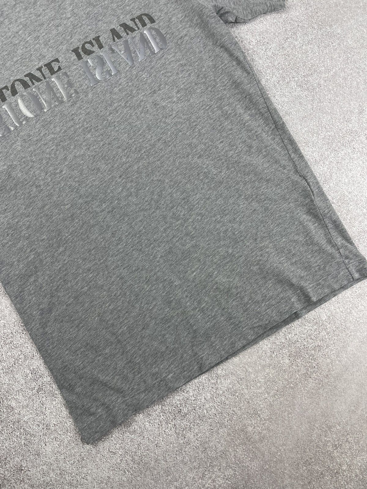Stone Island Stone Island Reflective Logo T-Shirt Size US S / EU 44-46 / 1 - 3 Thumbnail