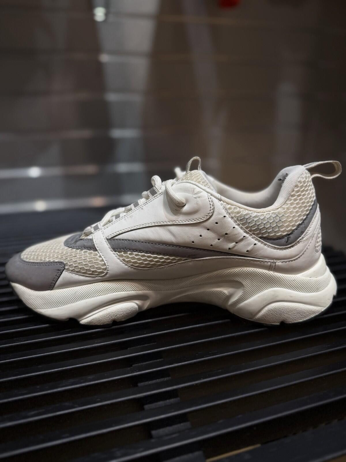 Dior Size 44EU/11US Dior B22 White 100% Authentic $1300 Size US 11 / EU 44 - 9 Thumbnail