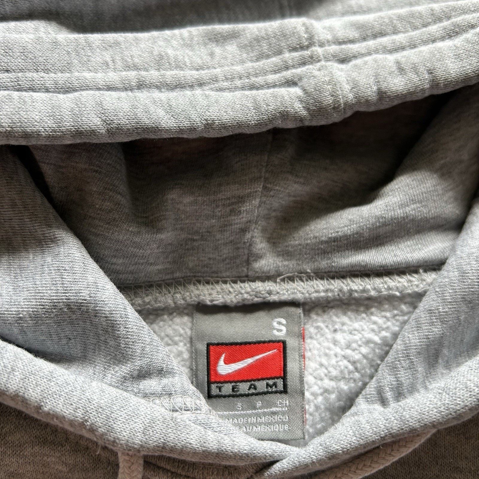 Nike Vintage Nike Duke Center Swoosh Hoodie Small Y2K NCAA Rare Size US S / EU 44-46 / 1 - 3 Thumbnail