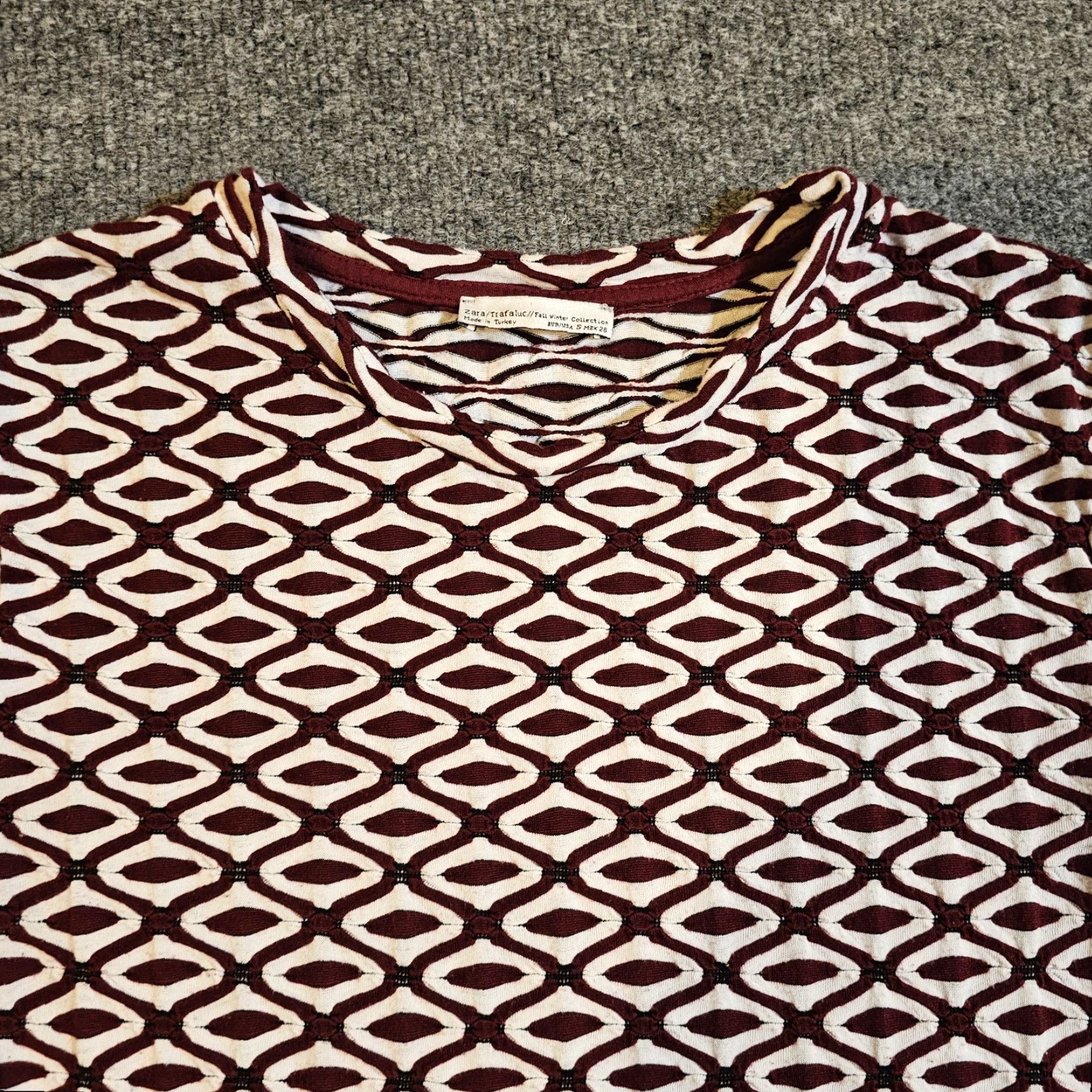 Zara Zara Dress Womens S Red White Stretch Short Sleeve Fitted Casual Cocktail Midi Geometric Knit Stretchy Neckline Round Zip Vintage No Size 28" / US 6 / IT 42 - 2 Thumbnail
