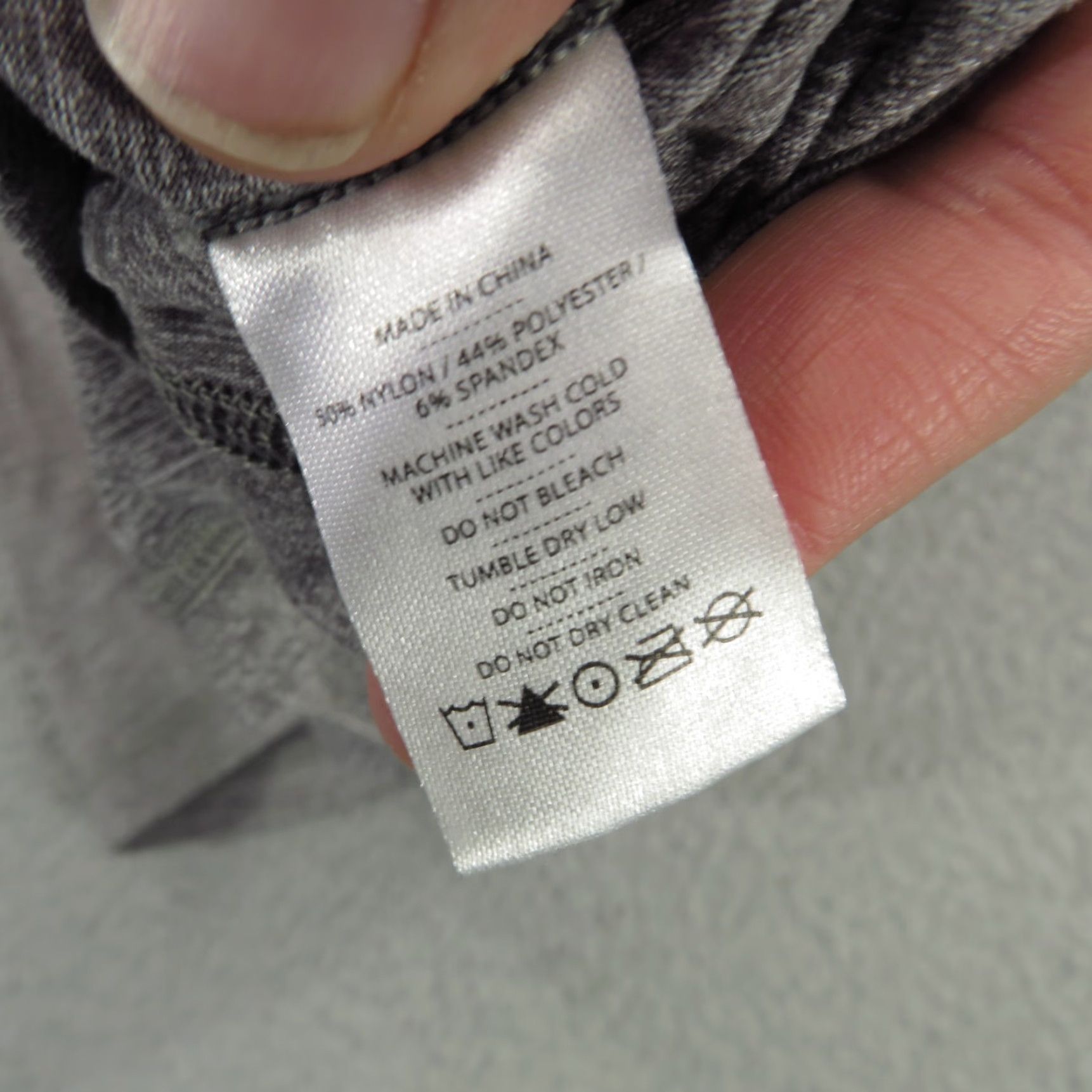 Rhone Rhone Reign Shirt Mens XL Light Charcoal Heather Short Sleeve Performance Tech Shirt Size US XL / EU 56 / 4 - 4 Thumbnail