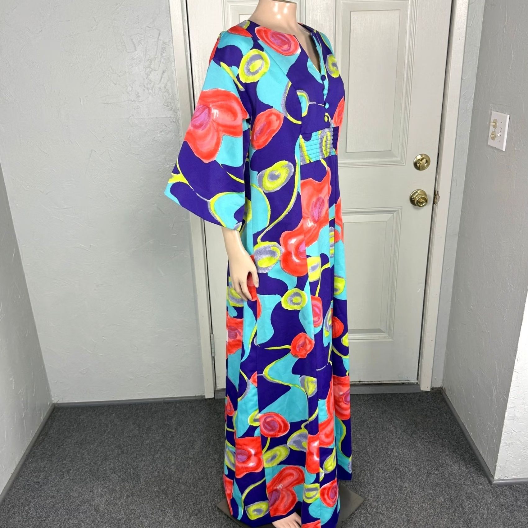 Etro VINTAGE 70s Tori Richard Dress Hawaiian Polyester Maxi Purple Bohemian Casual Men's? No, Womens? 58" length (Bust 38, Waist 34, Hips 50) Size ONE SIZE - 6 Thumbnail