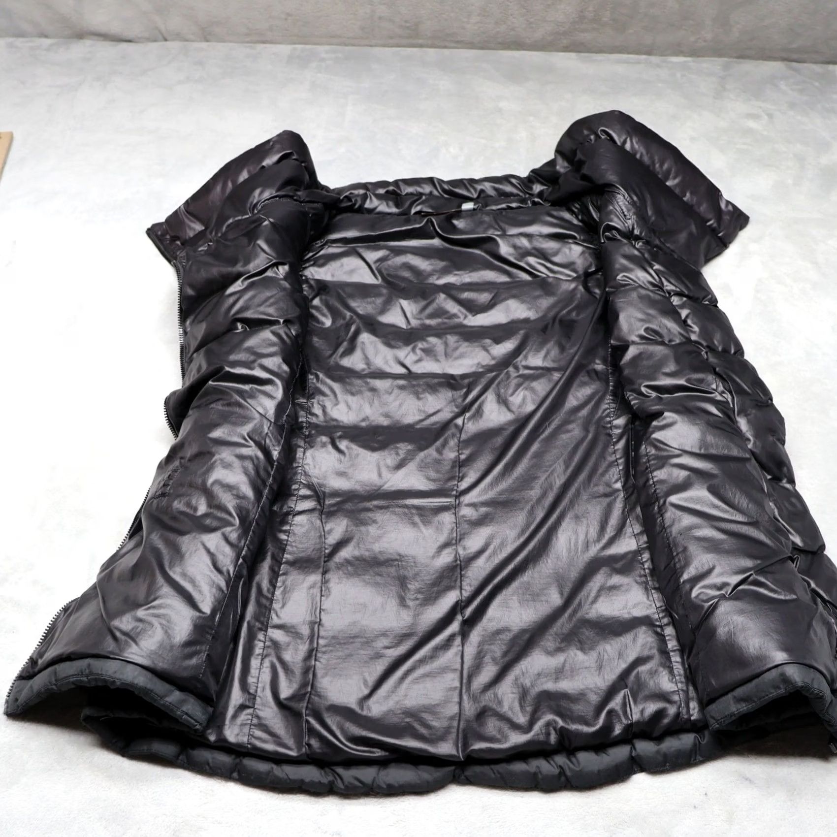 Athleta Athleta Down Vest Womens Small Black Stratus Puff Insulated Full Zip Quilted Vest Size S / US 4 / IT 40 - 4 Thumbnail