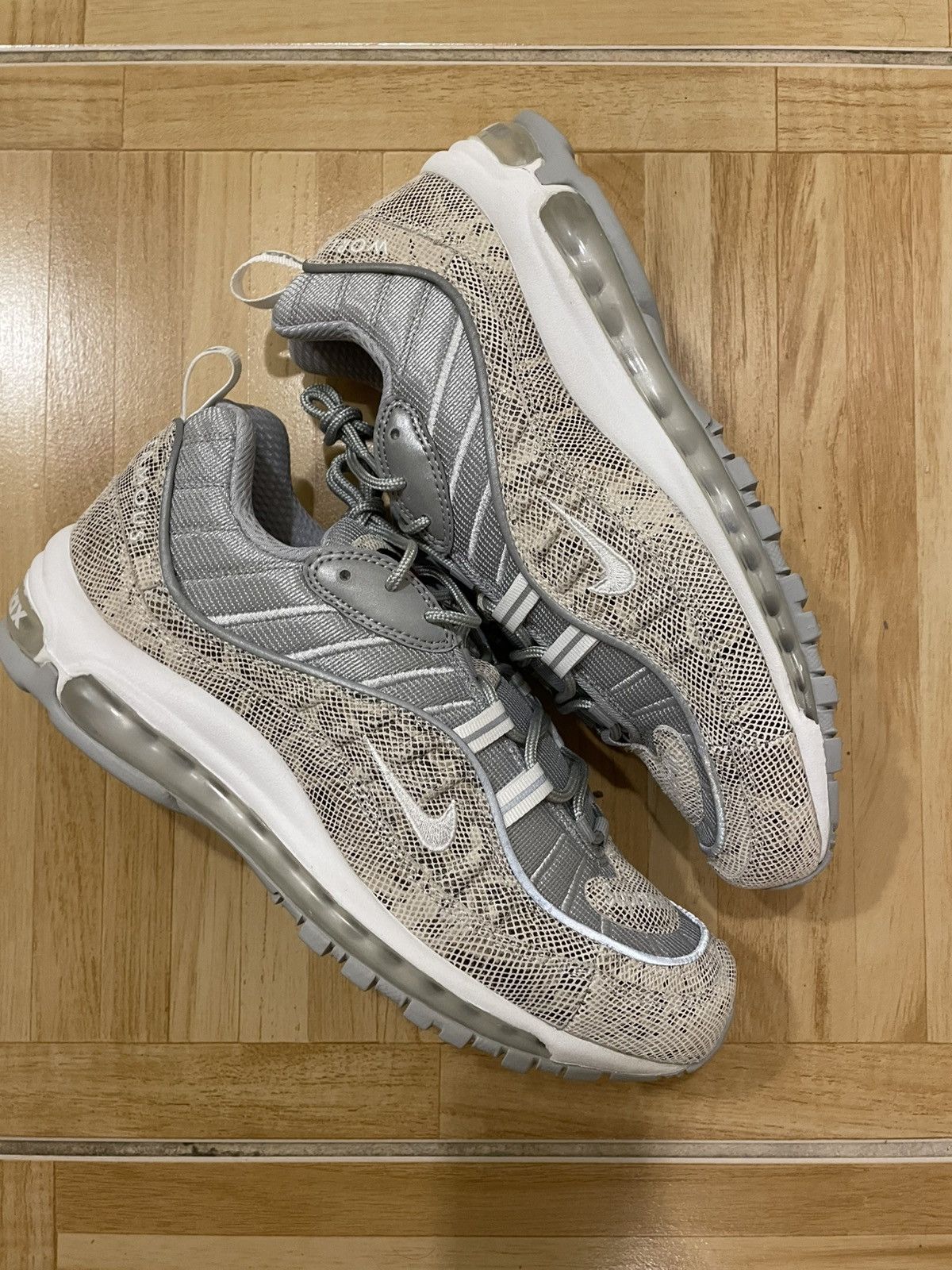 Nike × Supreme Supreme Nike Air Max 98 Snakeskin Sail/White 844694-100 9.5 Size US 9.5 / EU 42-43 - 6 Thumbnail