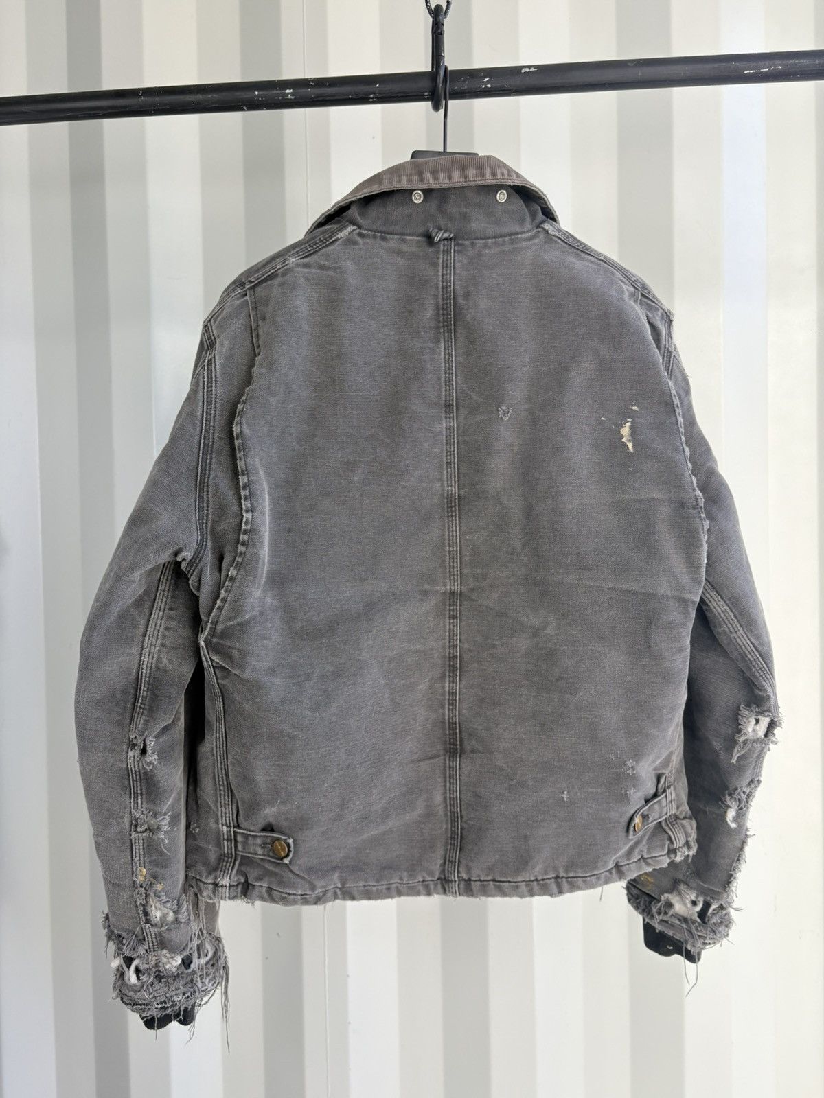 Carhartt Carhartt Distressed Thrashed Workwear Jacket ERD grunge Size US L / EU 52-54 / 3 - 2 Thumbnail