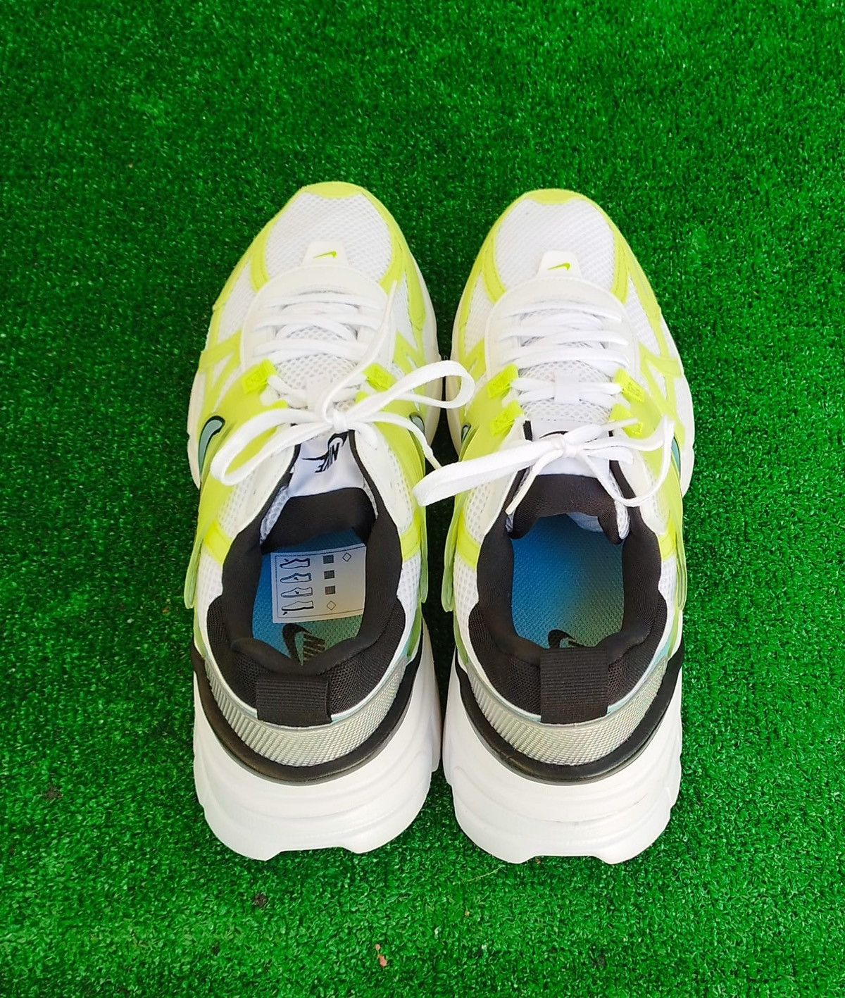 Nike Sneakers Nike V2K Run Unisex Size US 10.5 / EU 43-44 - 5 Thumbnail