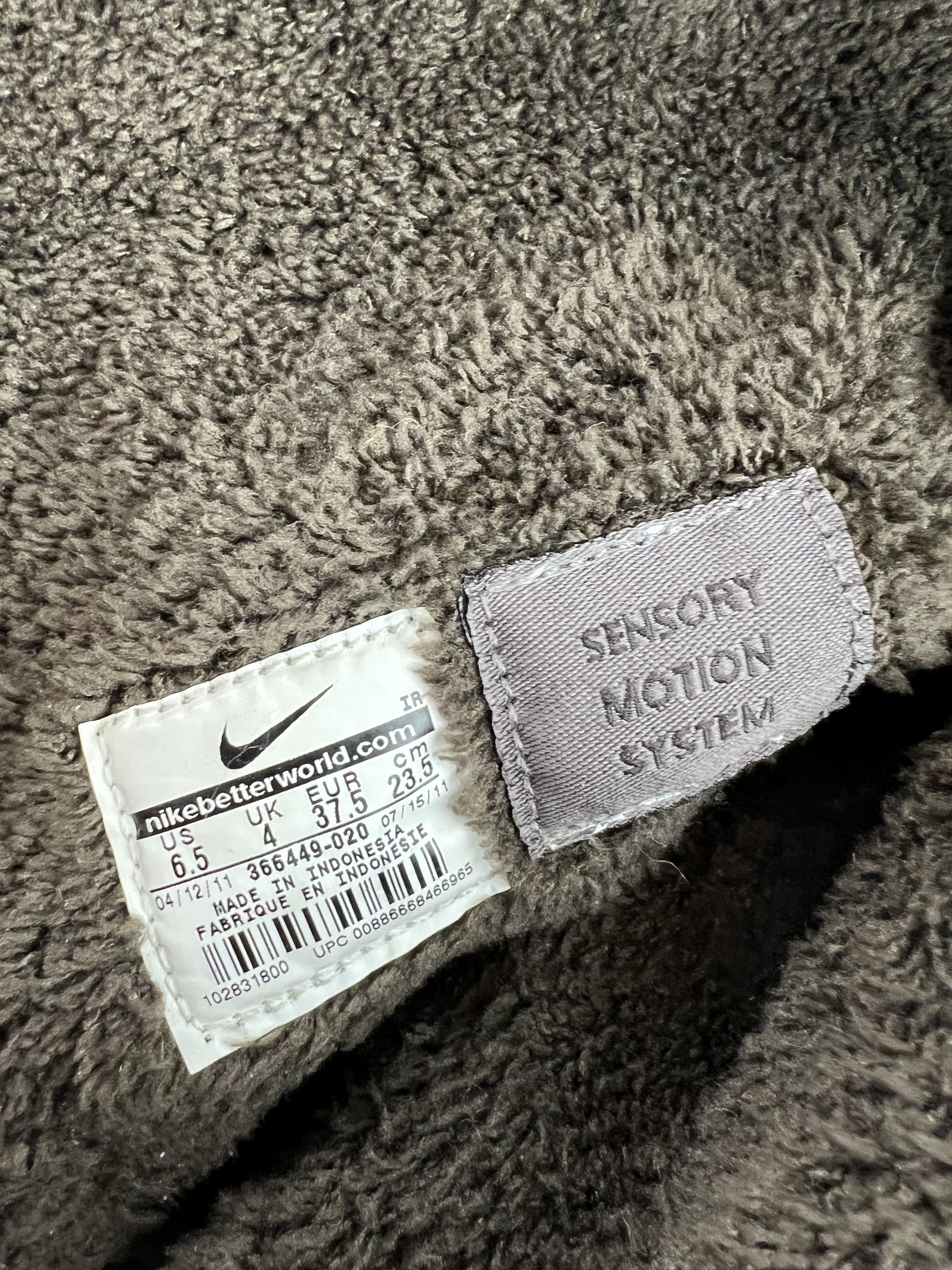Nike 2011 Nike Brown Suede Boot Sneaker Hoodie Size US 6.5 / IT 36.5 - 8 Thumbnail