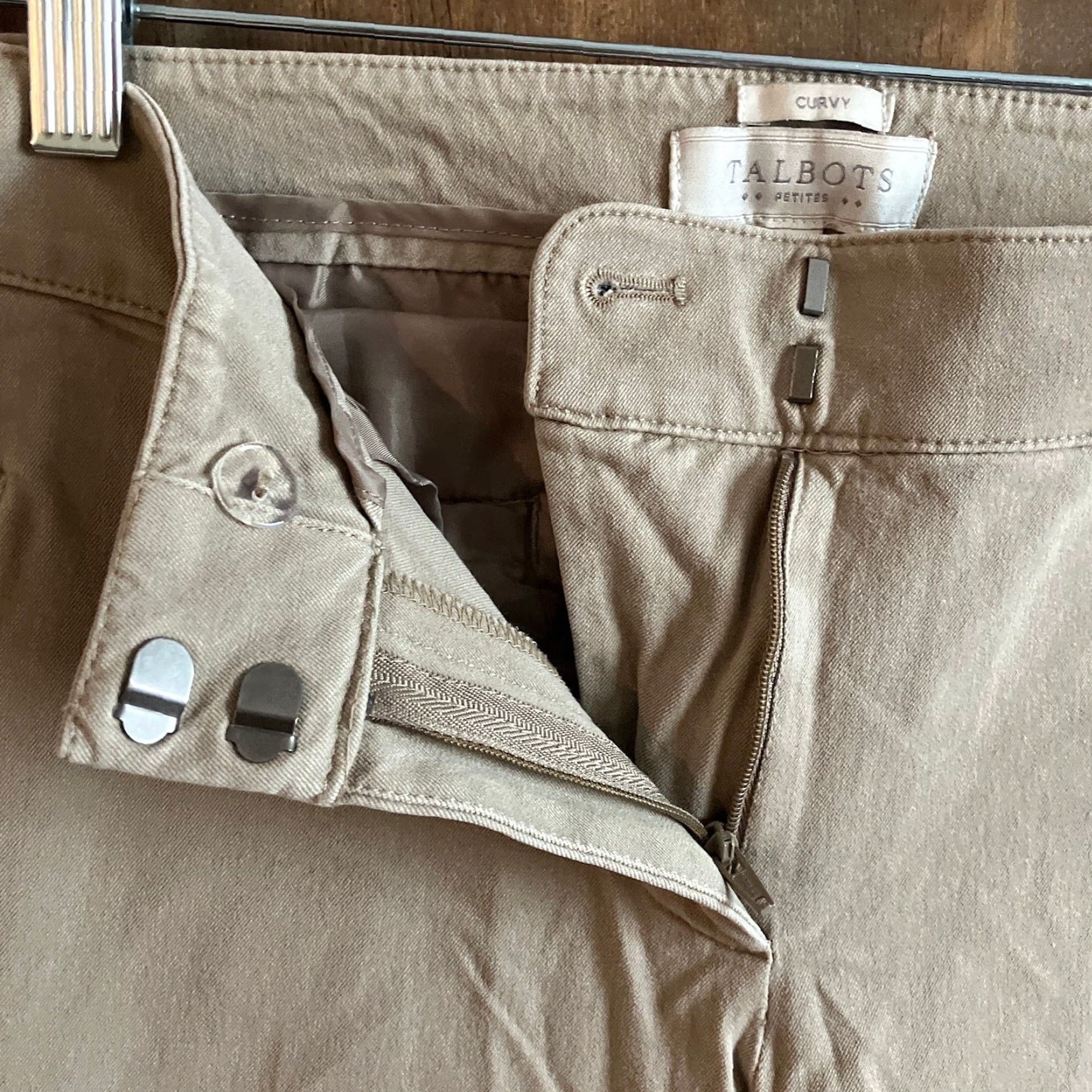 Talbots Talbots Pants Tan Curvy Petite Mid Rise Straight Ankle Stretch 8P Womens Pants 8P Tan Straight Ankle Stretch Petite Mid Rise Casual Workwear/Formal Size 30" / US 8 / IT 44 - 4 Thumbnail
