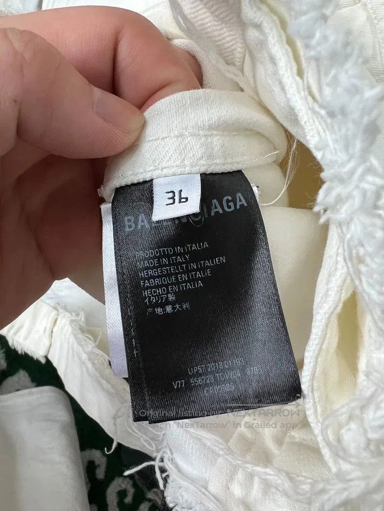 Balenciaga Balenciaga White Embroidered Logo Denim Jacket. Size US XS / EU 42 / 0 - 4 Thumbnail