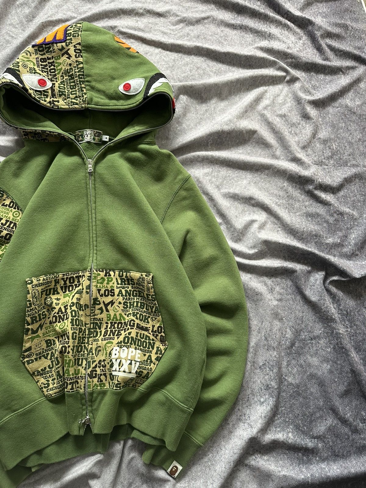 Bape Bape 25th Anniversary City Camo Green Full Zip Shark Hoodie Size US M / EU 48-50 / 2 - 3 Thumbnail