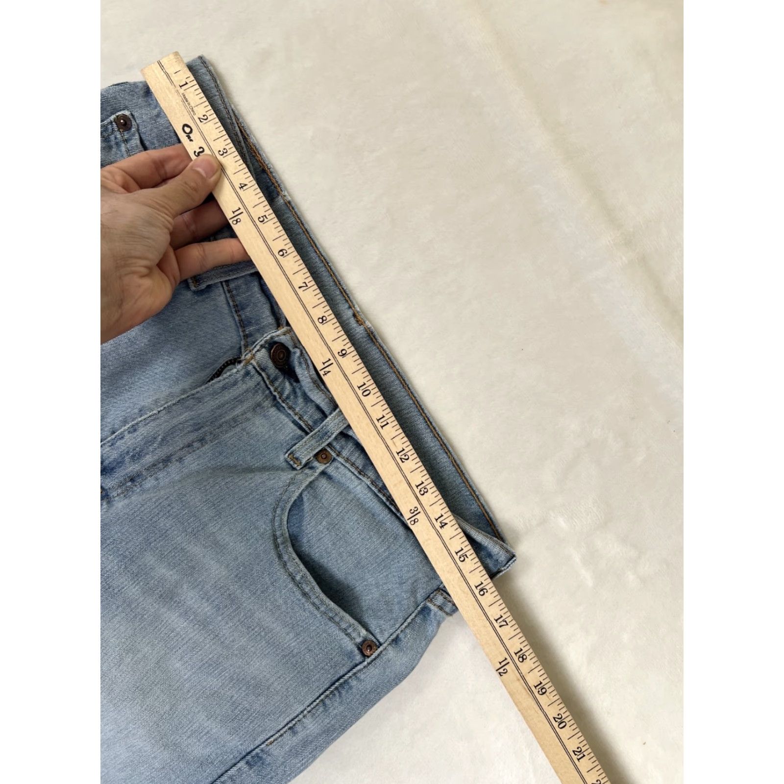 Levi's VINTAGE Levi’s 505 Jeans 32x32 Blue Denim Men Regular 90s USA Mexico Light Wash 5-Pocket Size US 32 / EU 48 - 3 Thumbnail